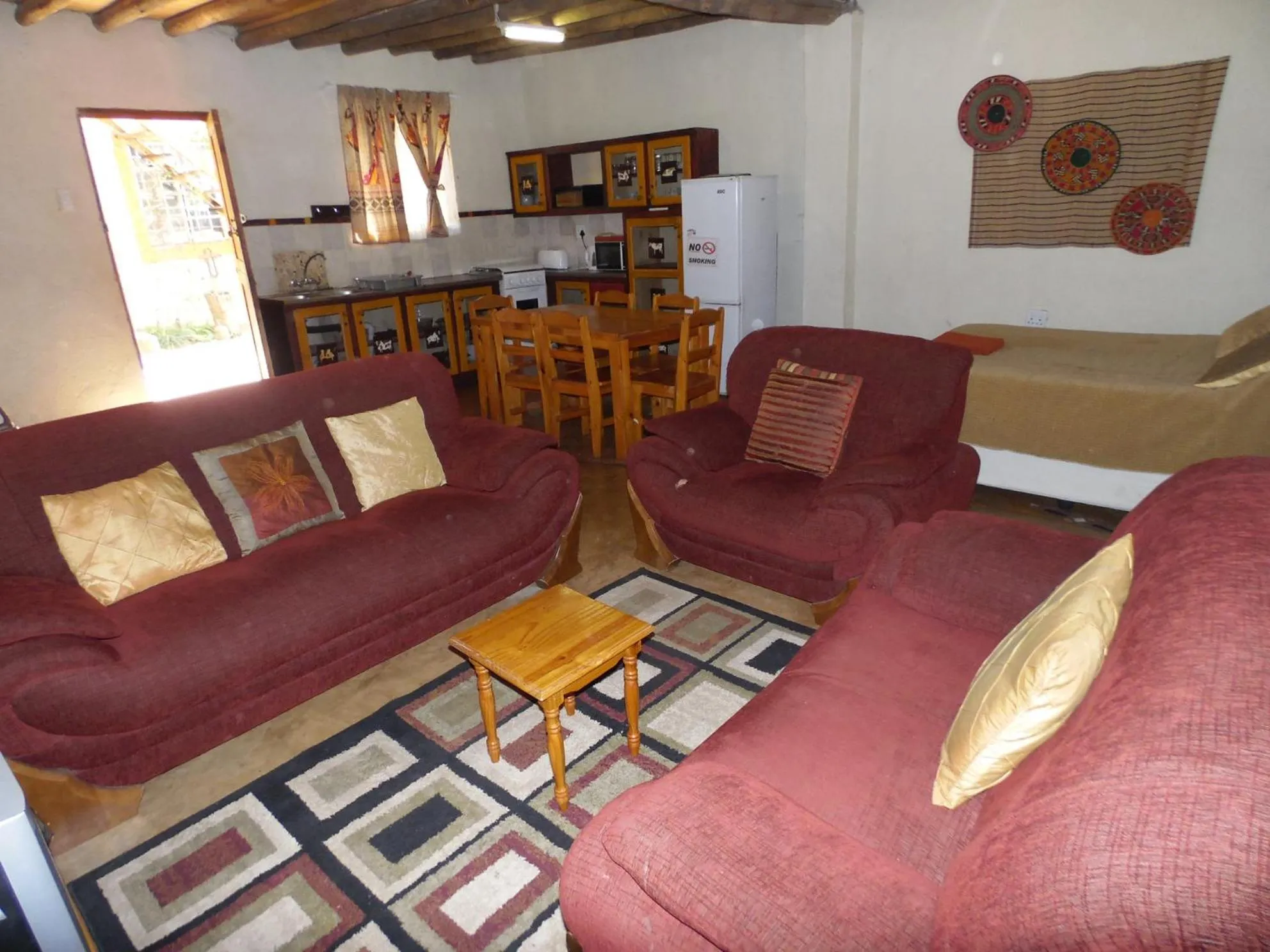 Seating area in Hazyview Country Cottages