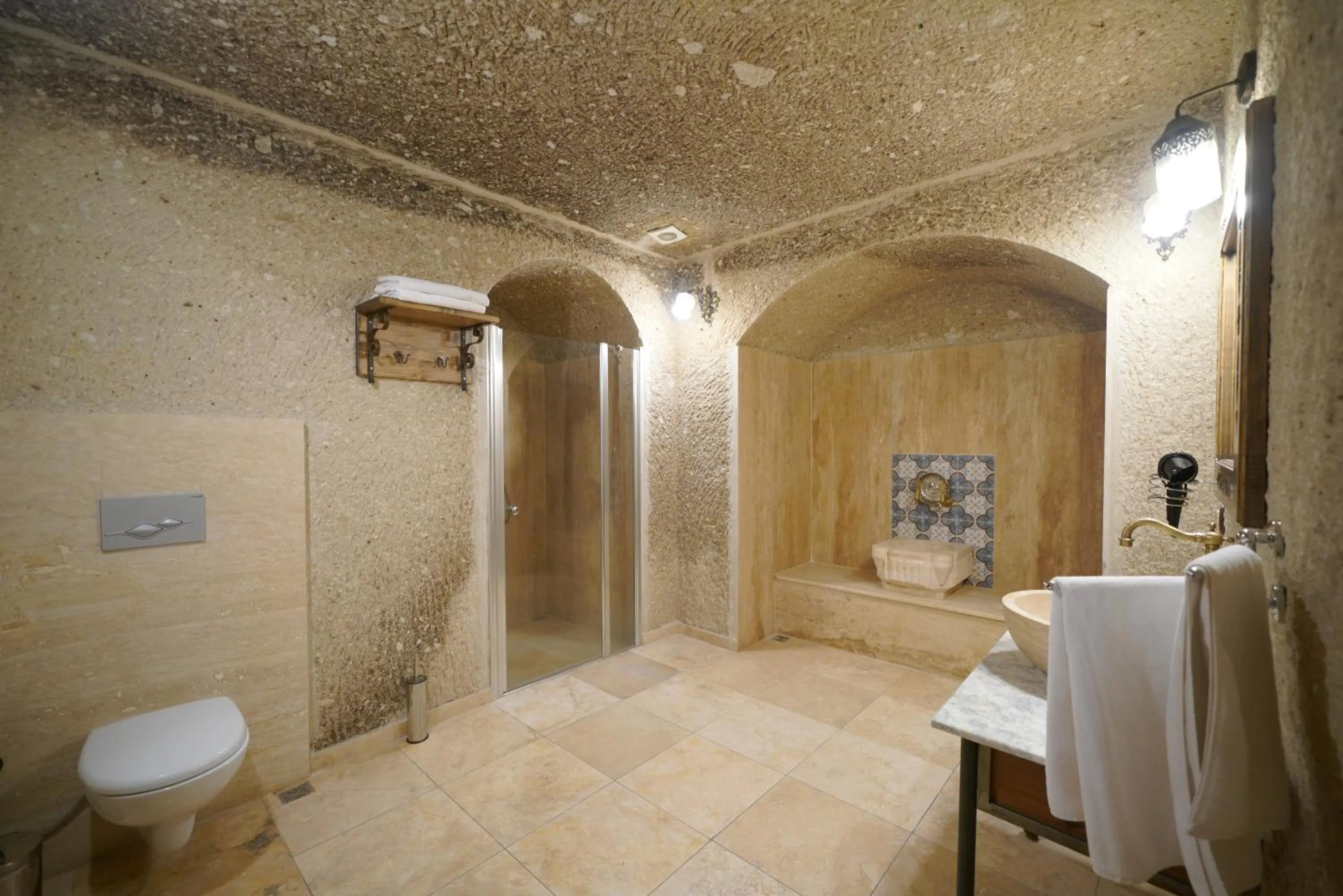 Public Bath in Kaya Konak Cave