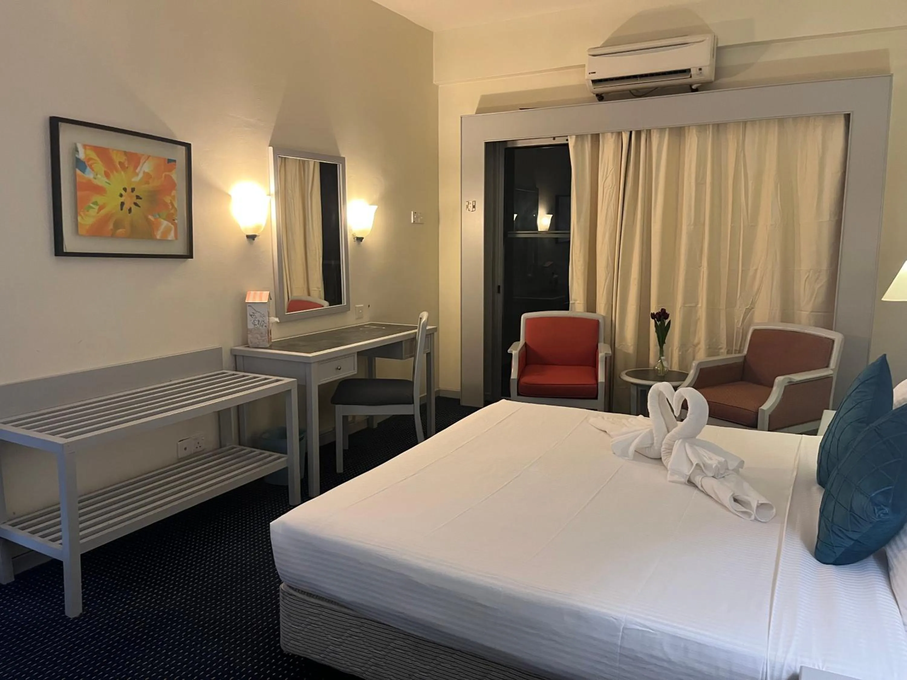 Photo of the whole room, Bed in Paradise by the Sea in Penang by Veron at Rainbow Paradise