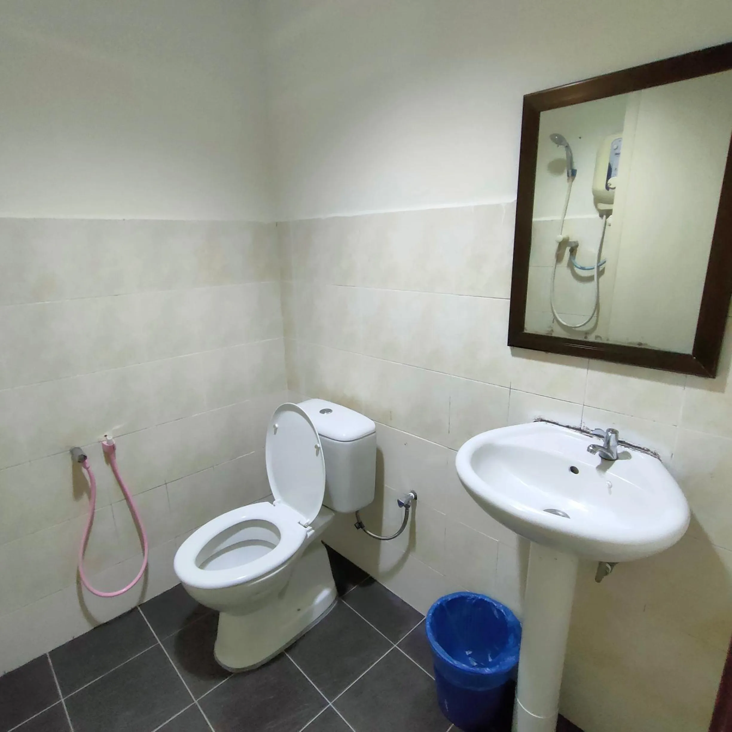 Bathroom in Best One Hotel