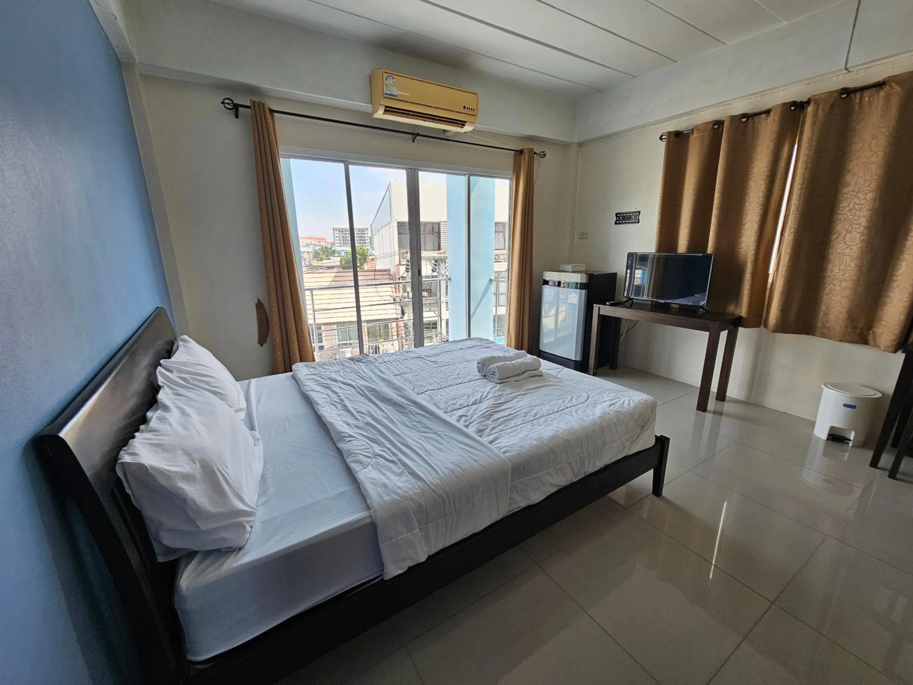 Bedroom in Si Fah at Bangsaen Hotel