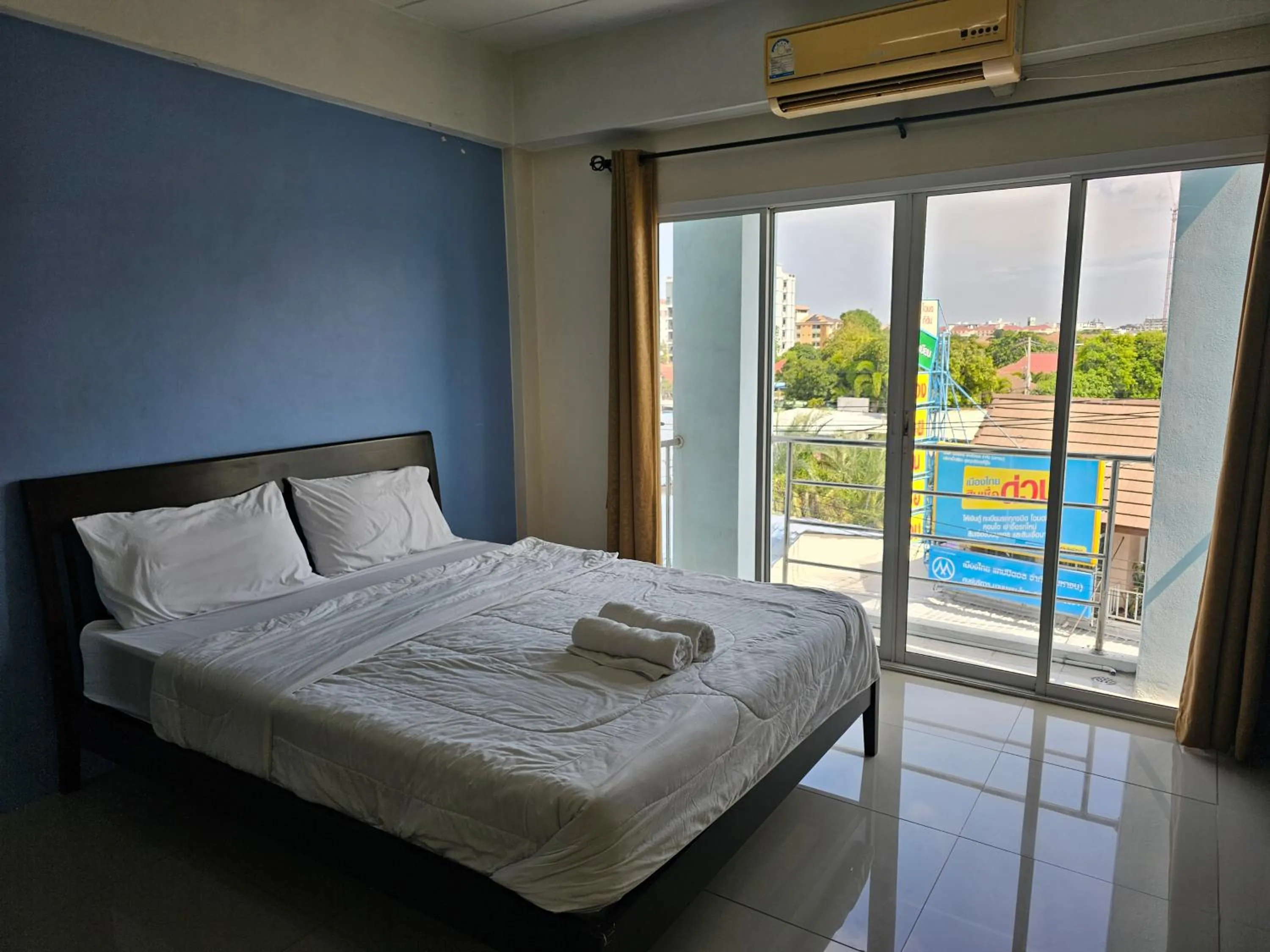 Bedroom in Si Fah at Bangsaen Hotel