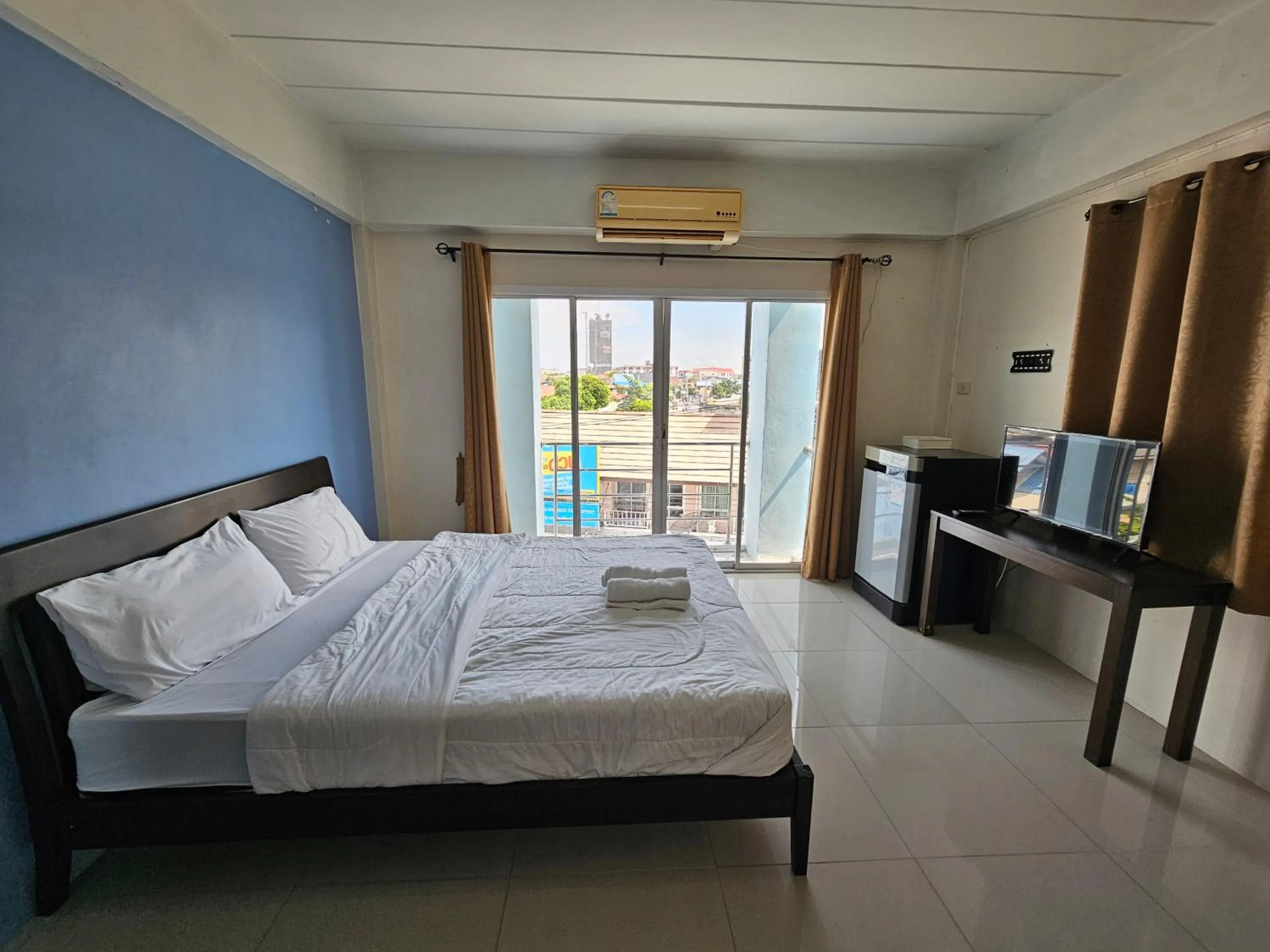 Bedroom in Si Fah at Bangsaen Hotel