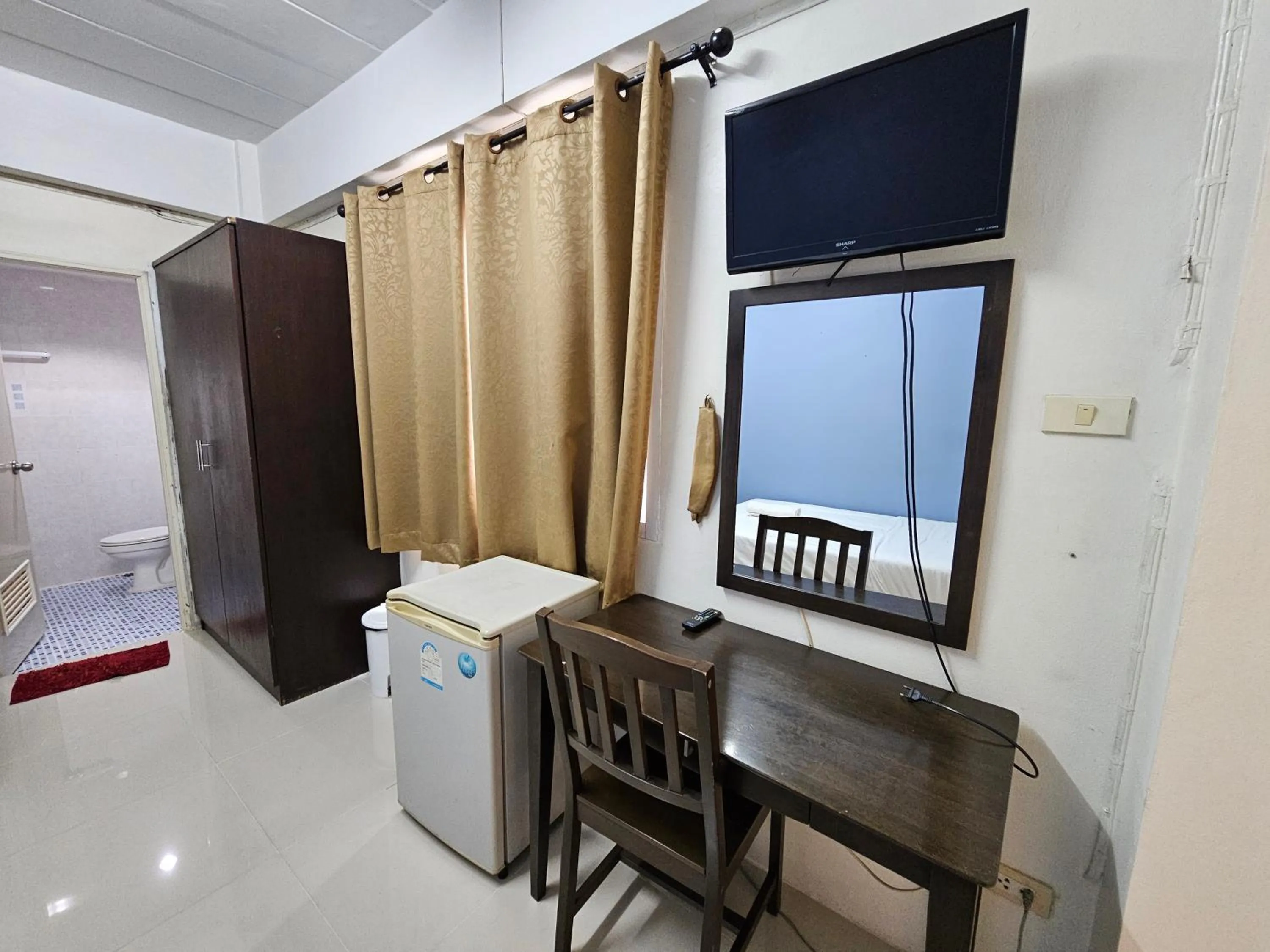 Bedroom in Si Fah at Bangsaen Hotel