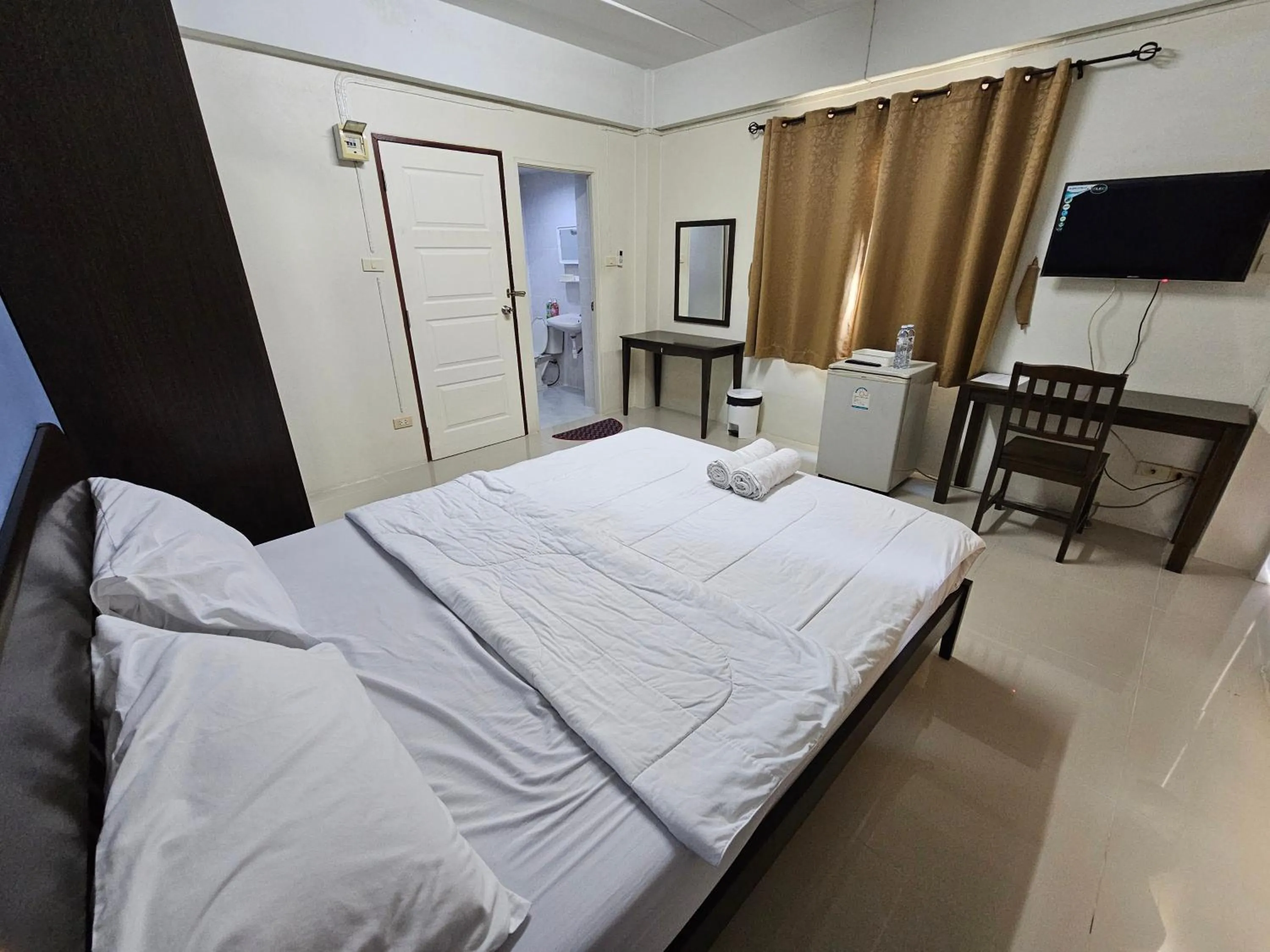 Bedroom in Si Fah at Bangsaen Hotel