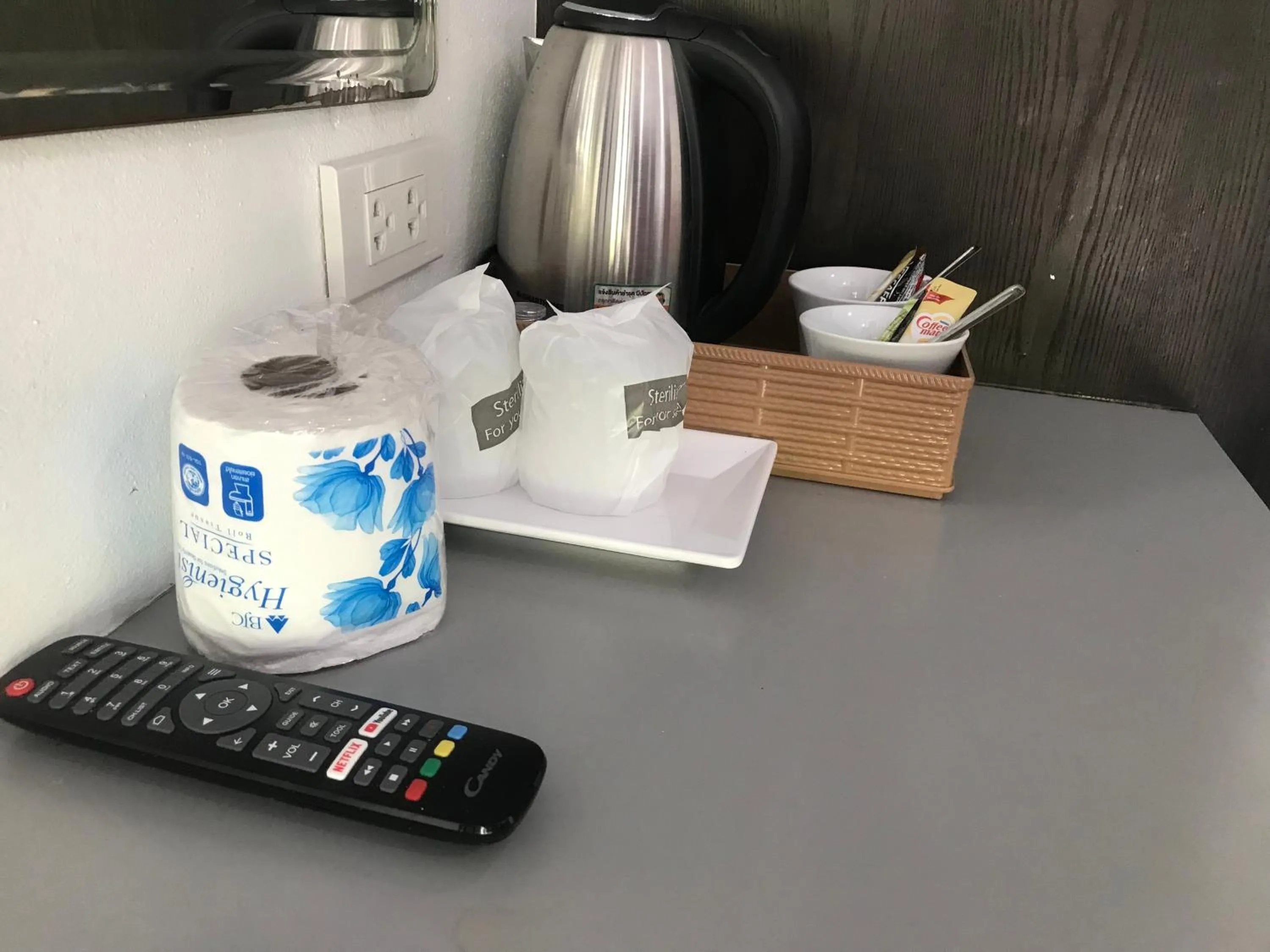 Coffee/tea facilities in PP Midnight Hotel