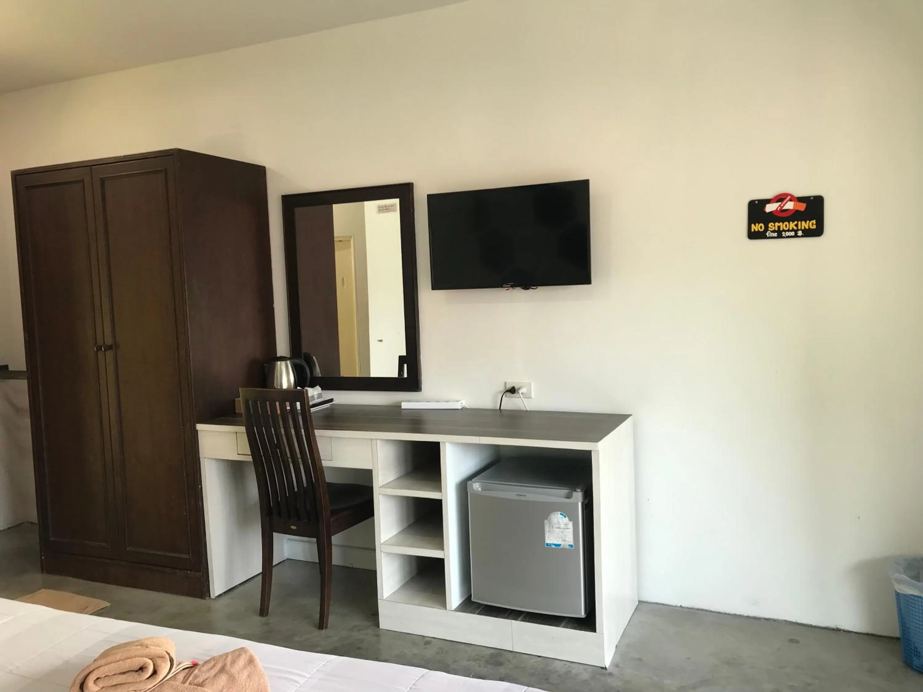 Bed in PP Midnight Hotel