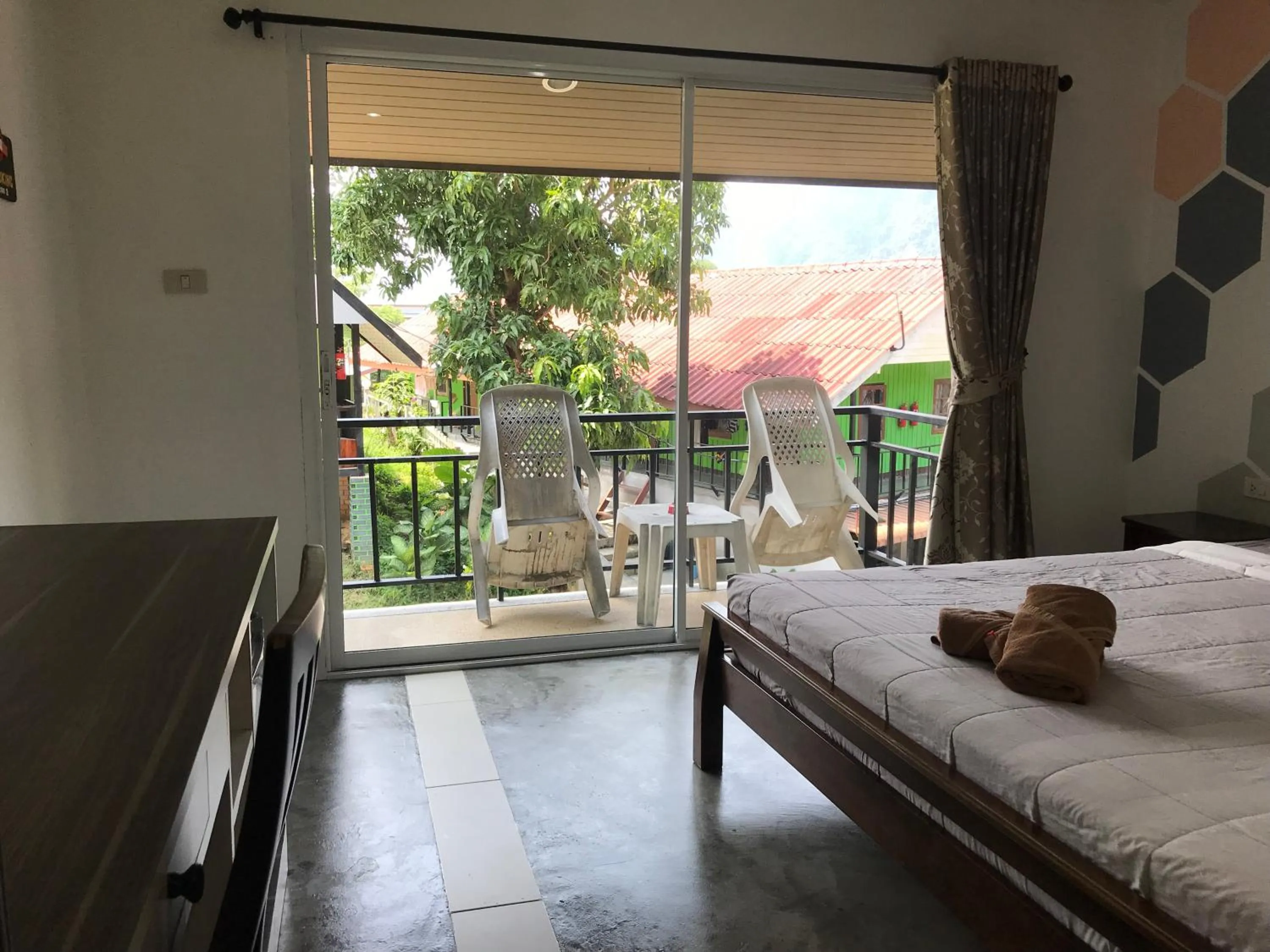 Bed in PP Midnight Hotel