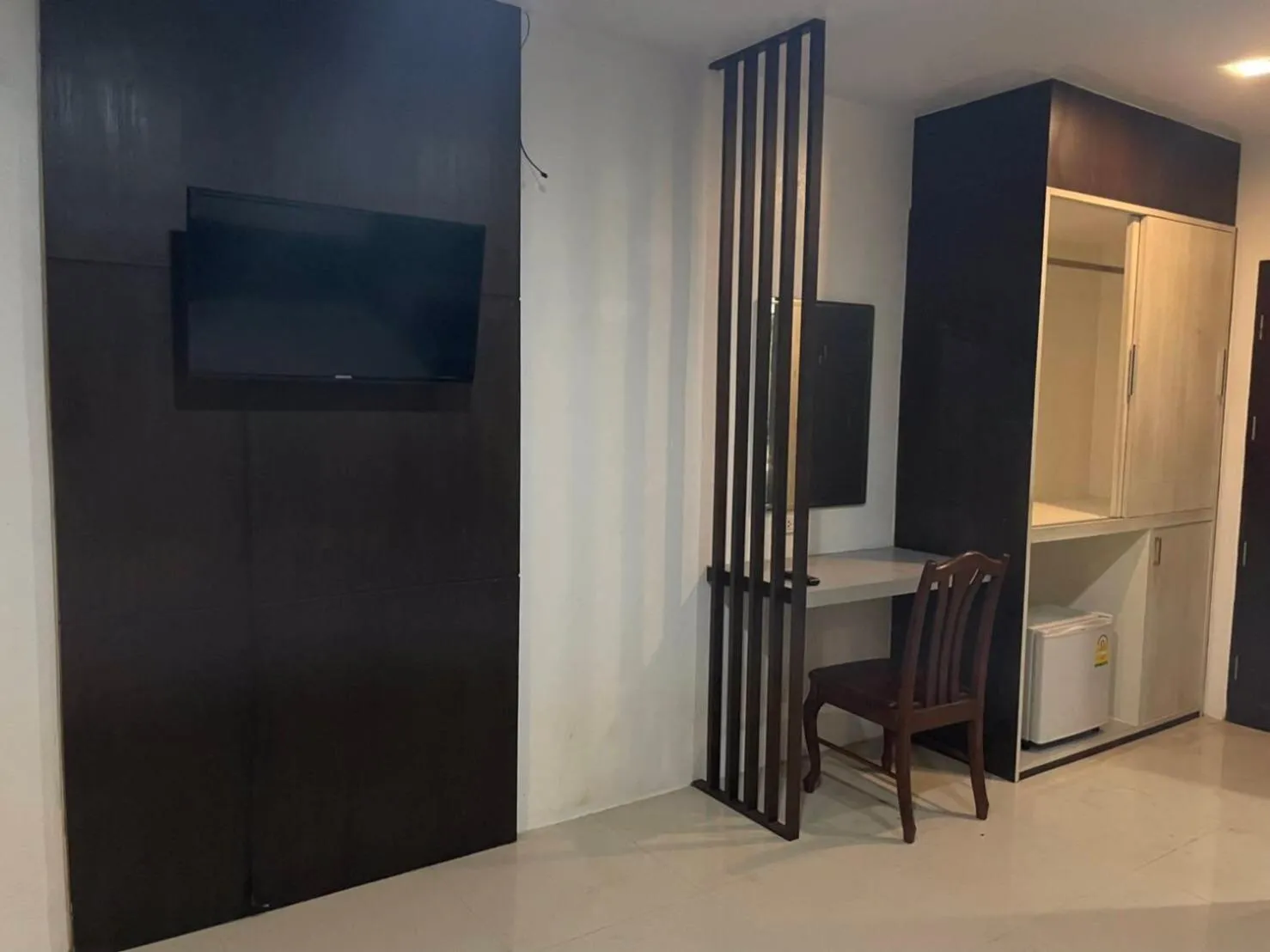 TV and multimedia in PP Midnight Hotel