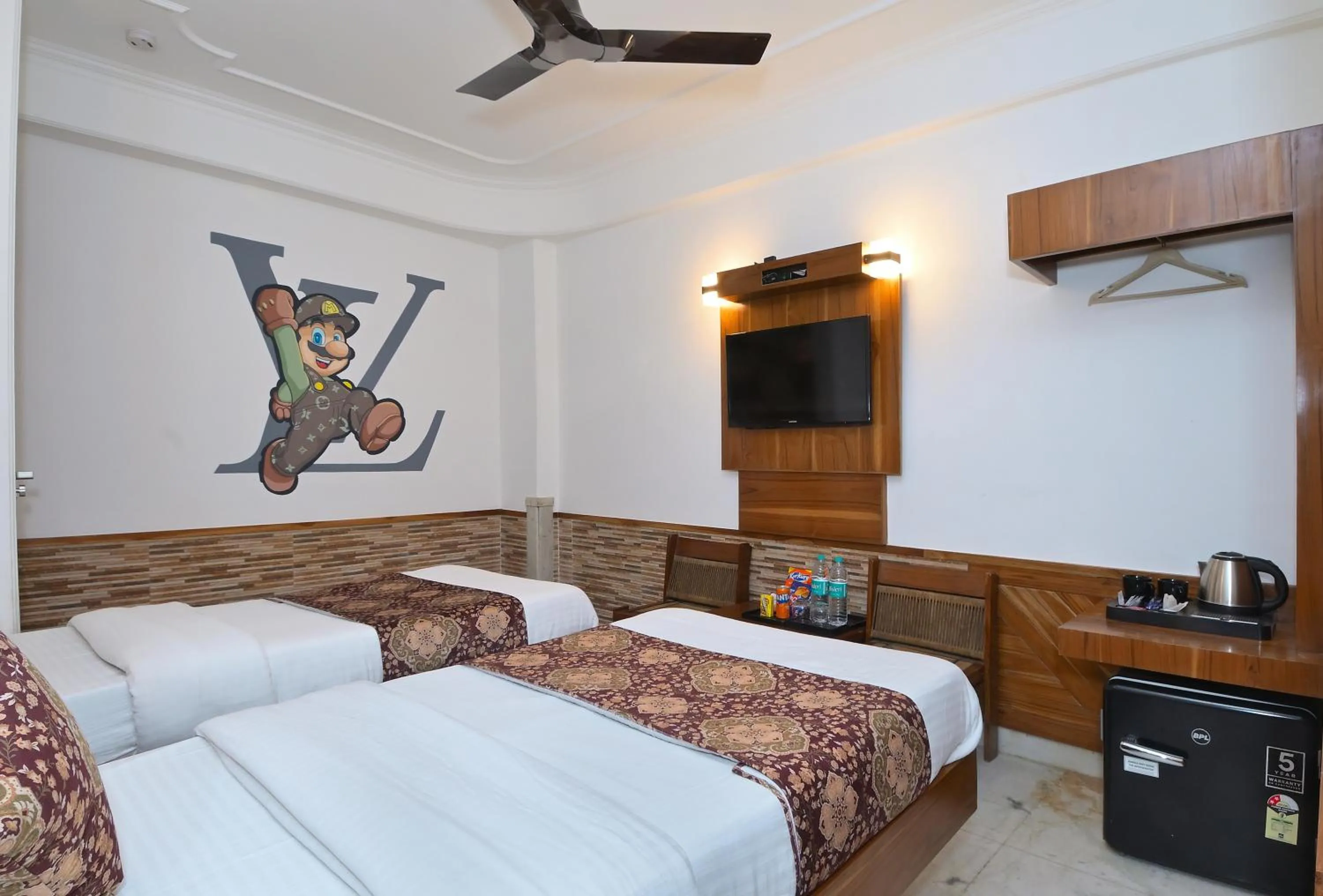 TV and multimedia, Bed in Hotel Cottage Yes Please New Delhi