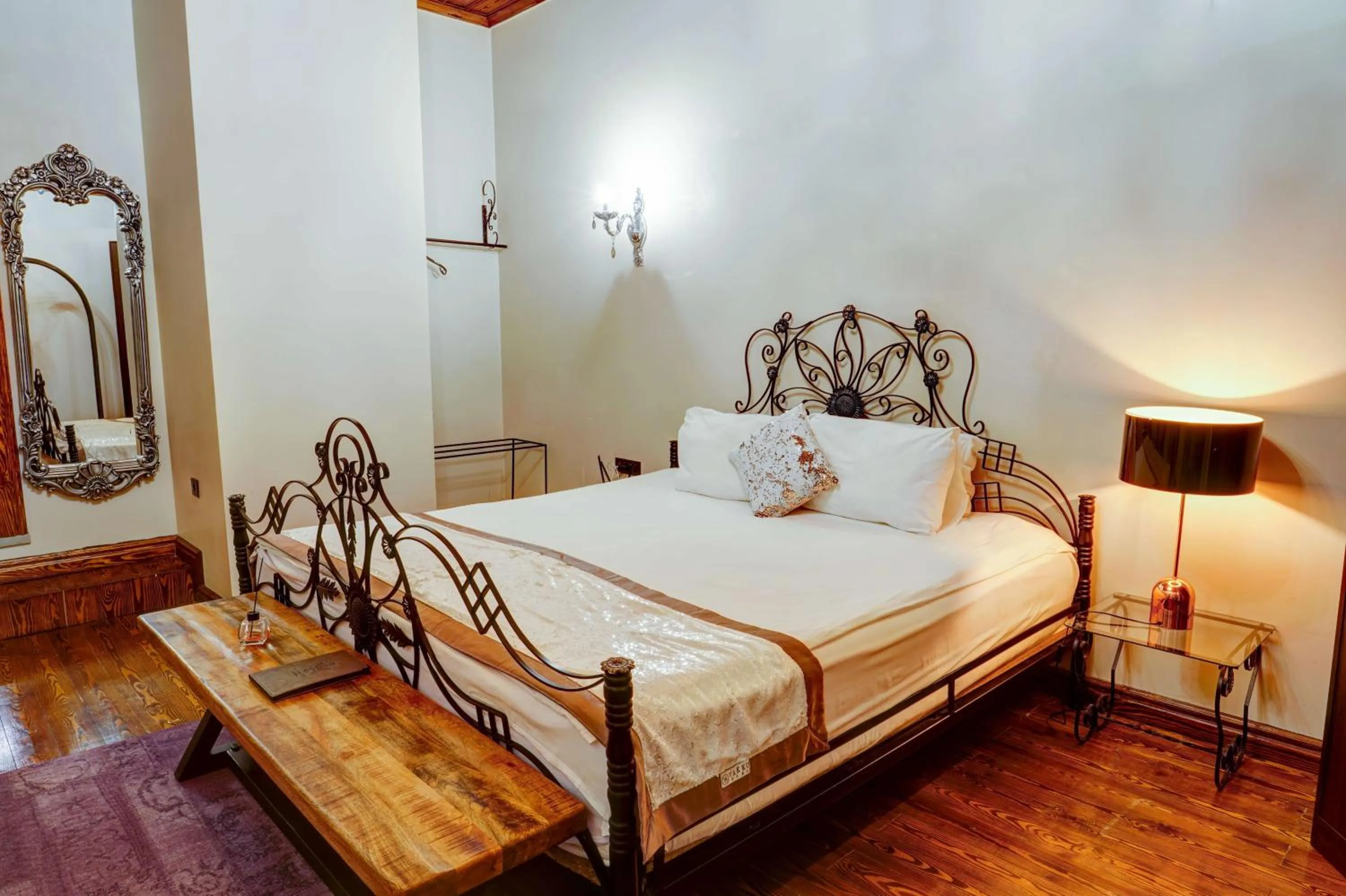 Bed in Kerem ile Aslı Butik Hotel