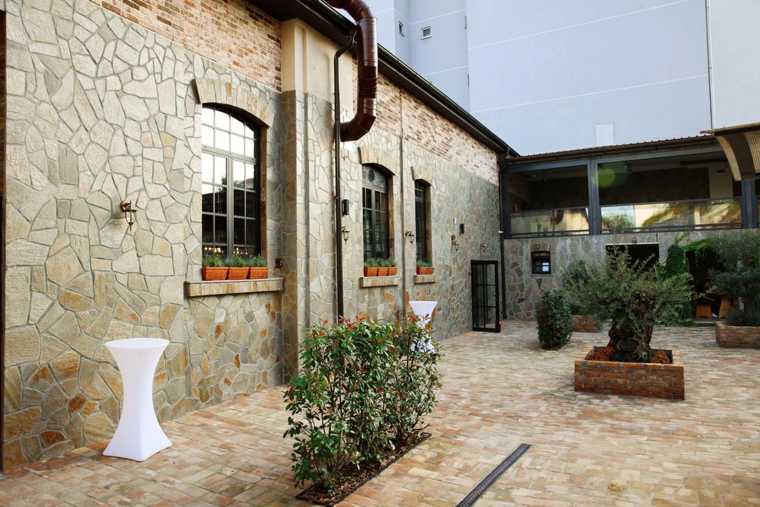 Property building in Hotel Livnica