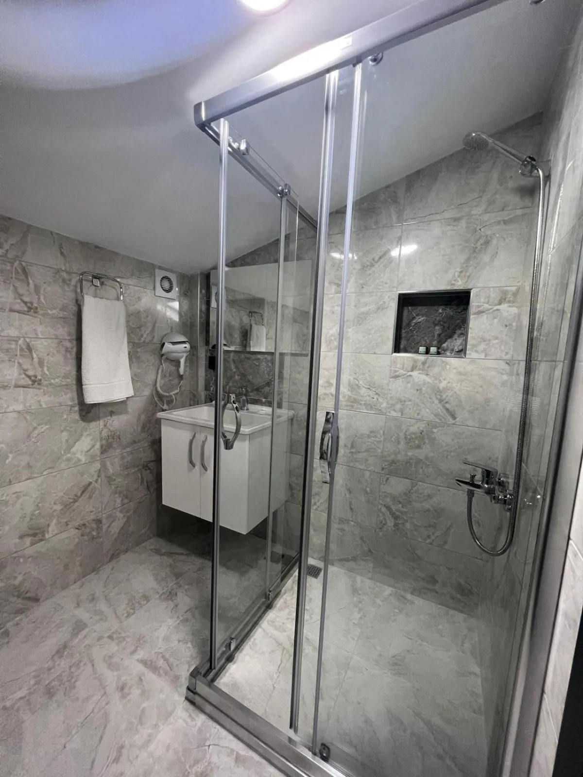Shower in Melissa Suite