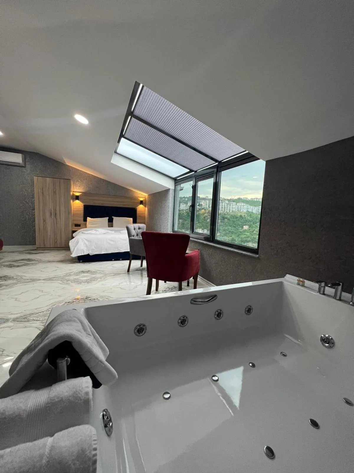 Bed in Melissa Suite