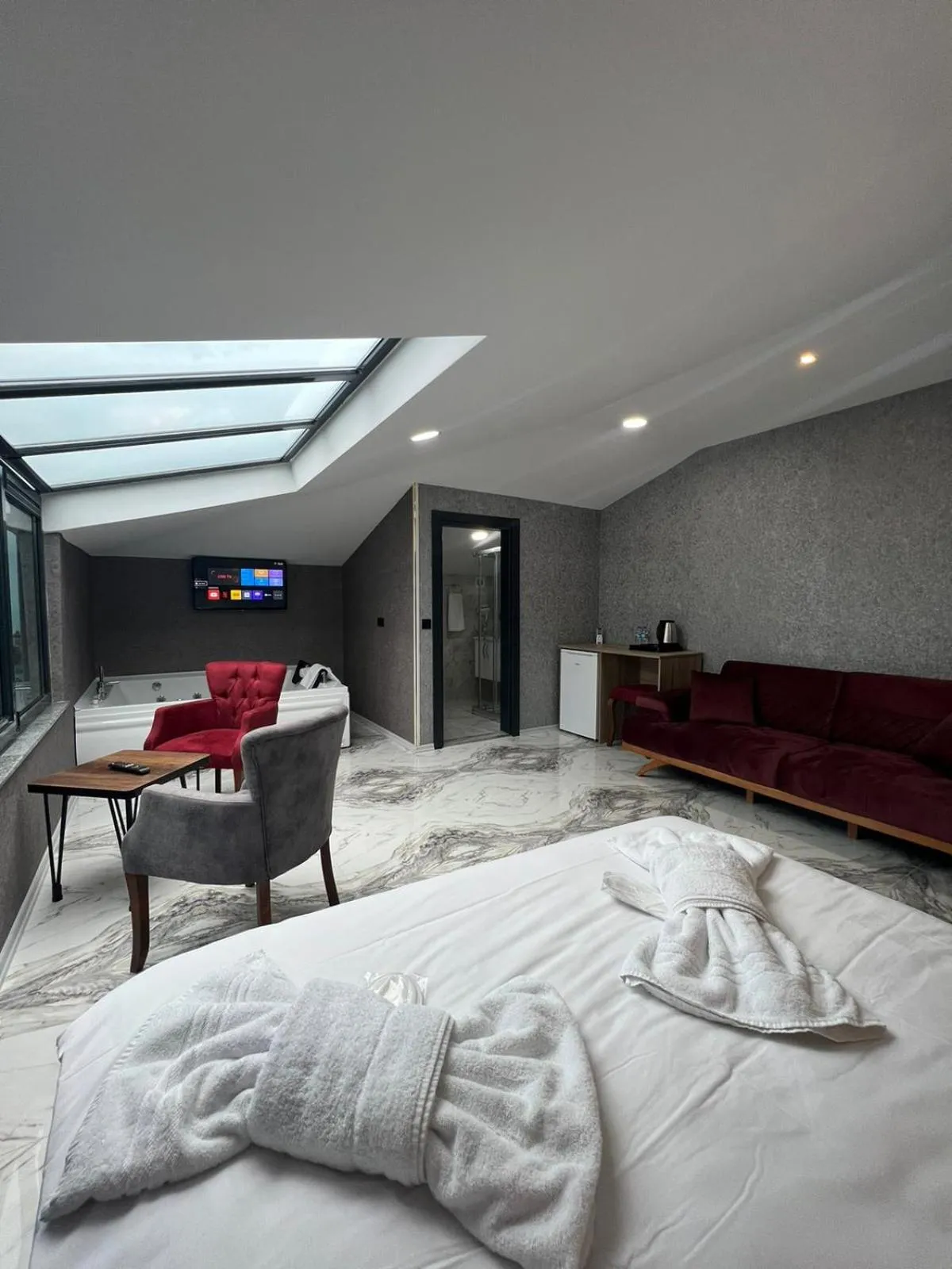 Bed in Melissa Suite