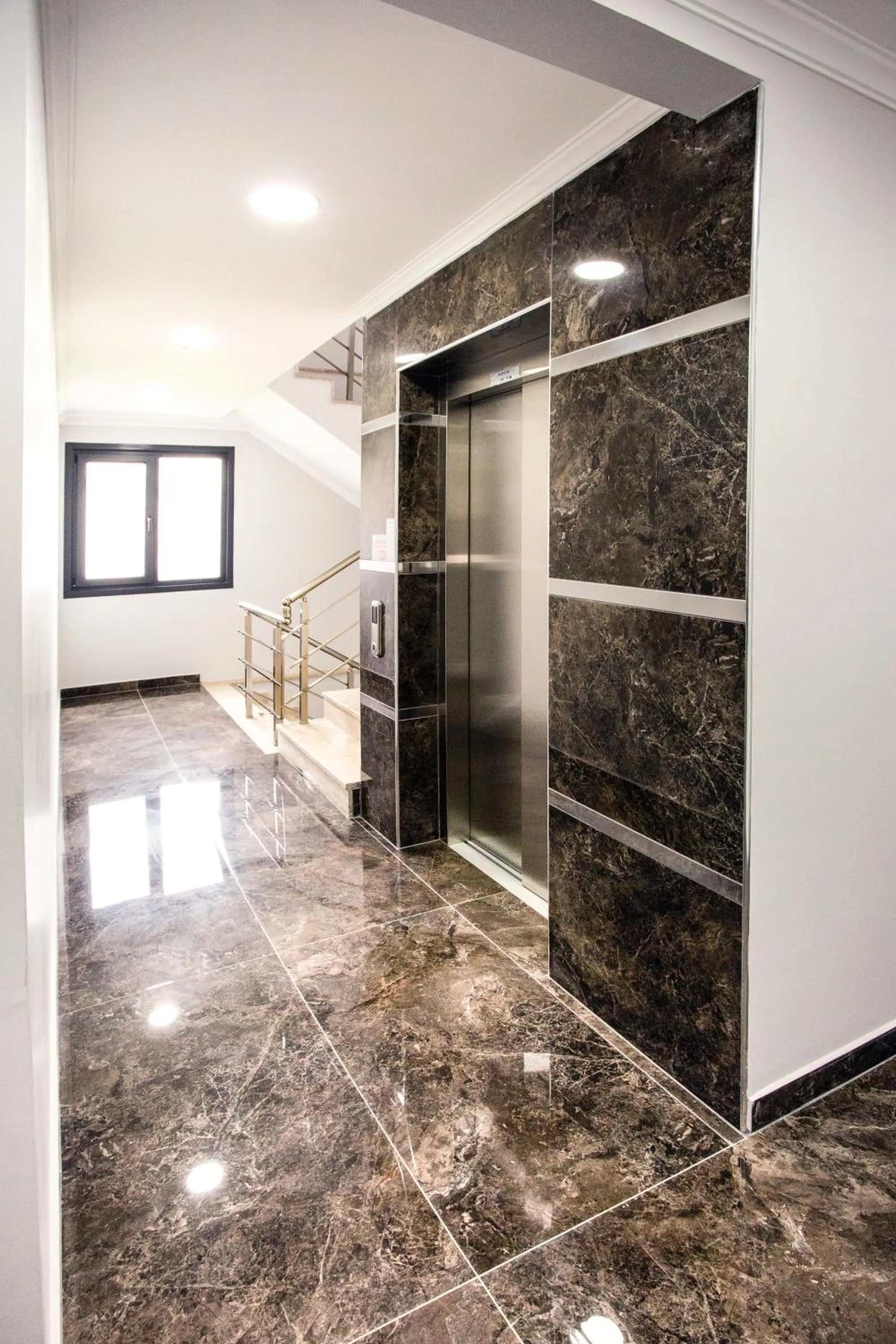 elevator in Melissa Suite