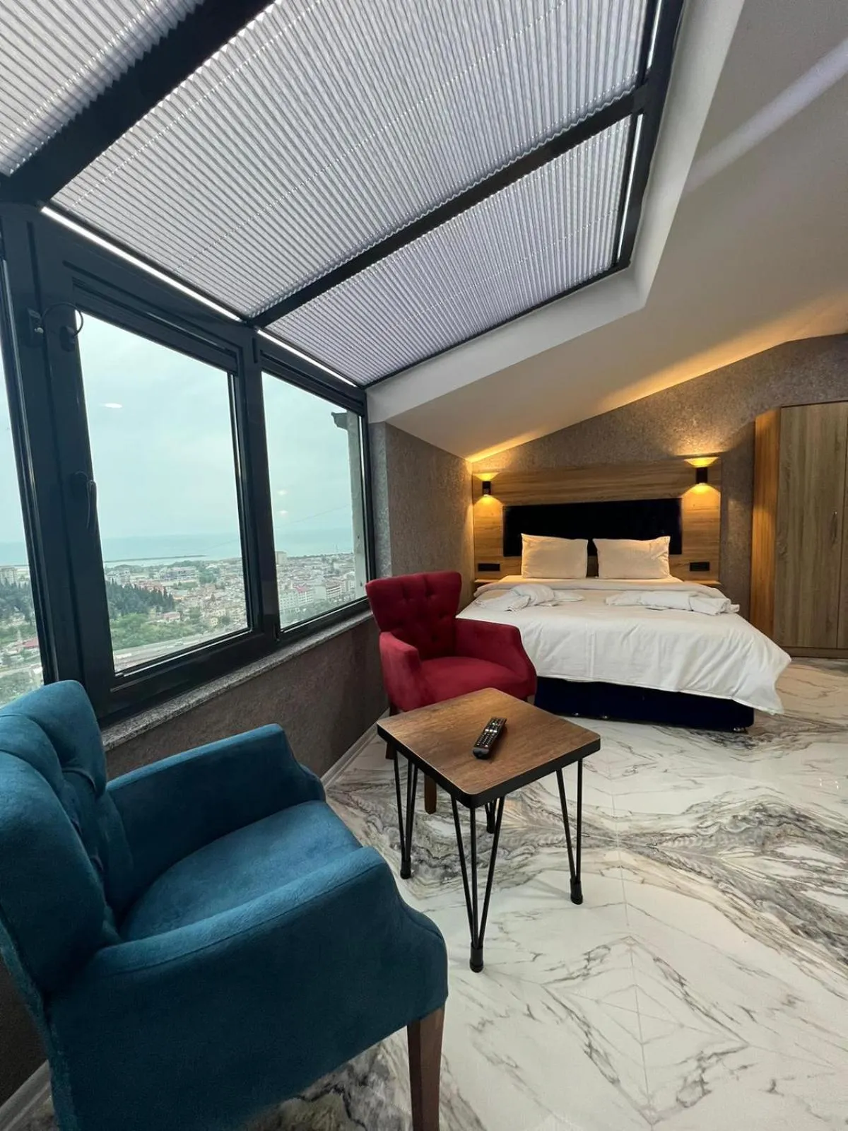 Bed in Melissa Suite