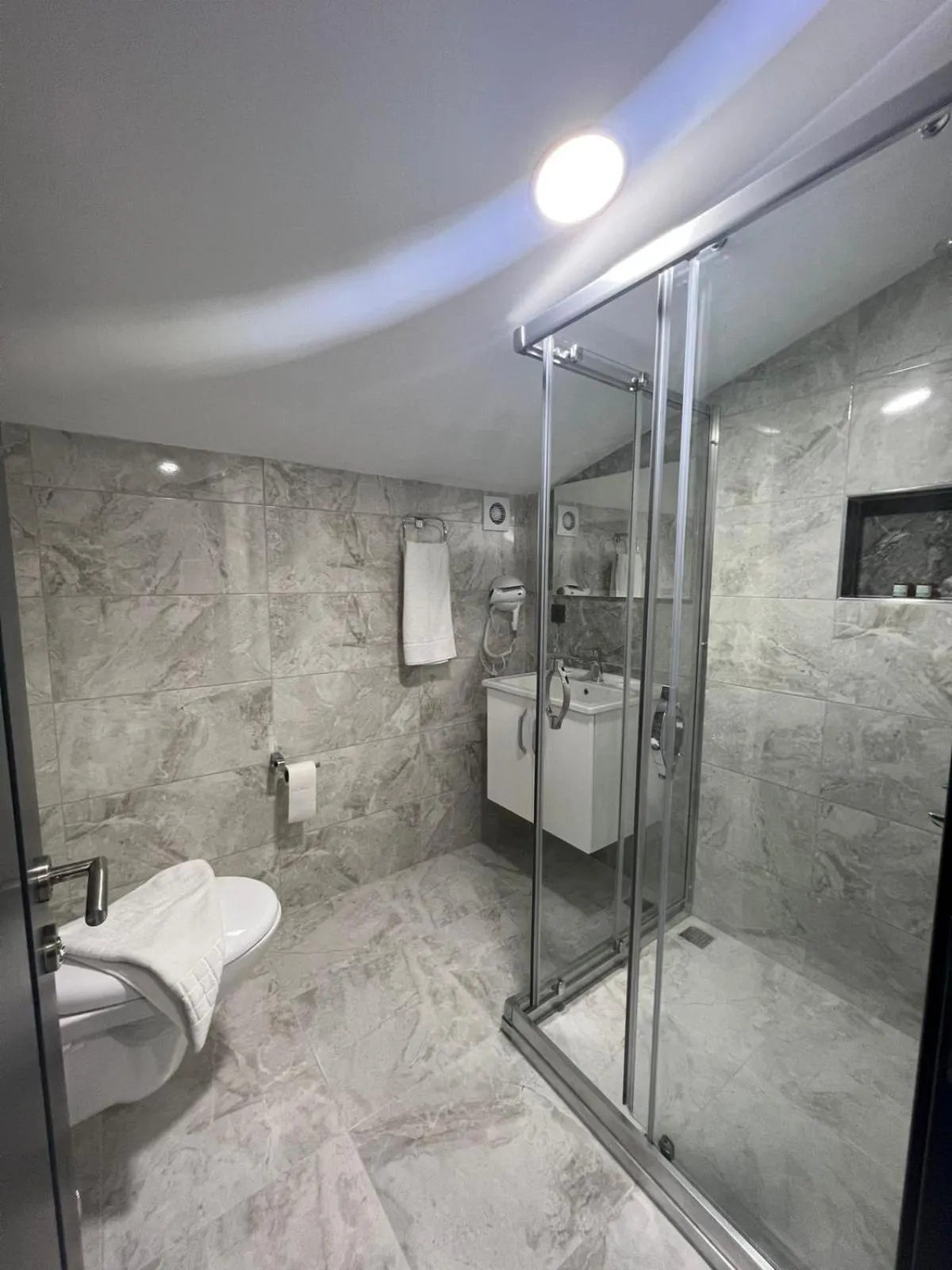 Shower in Melissa Suite