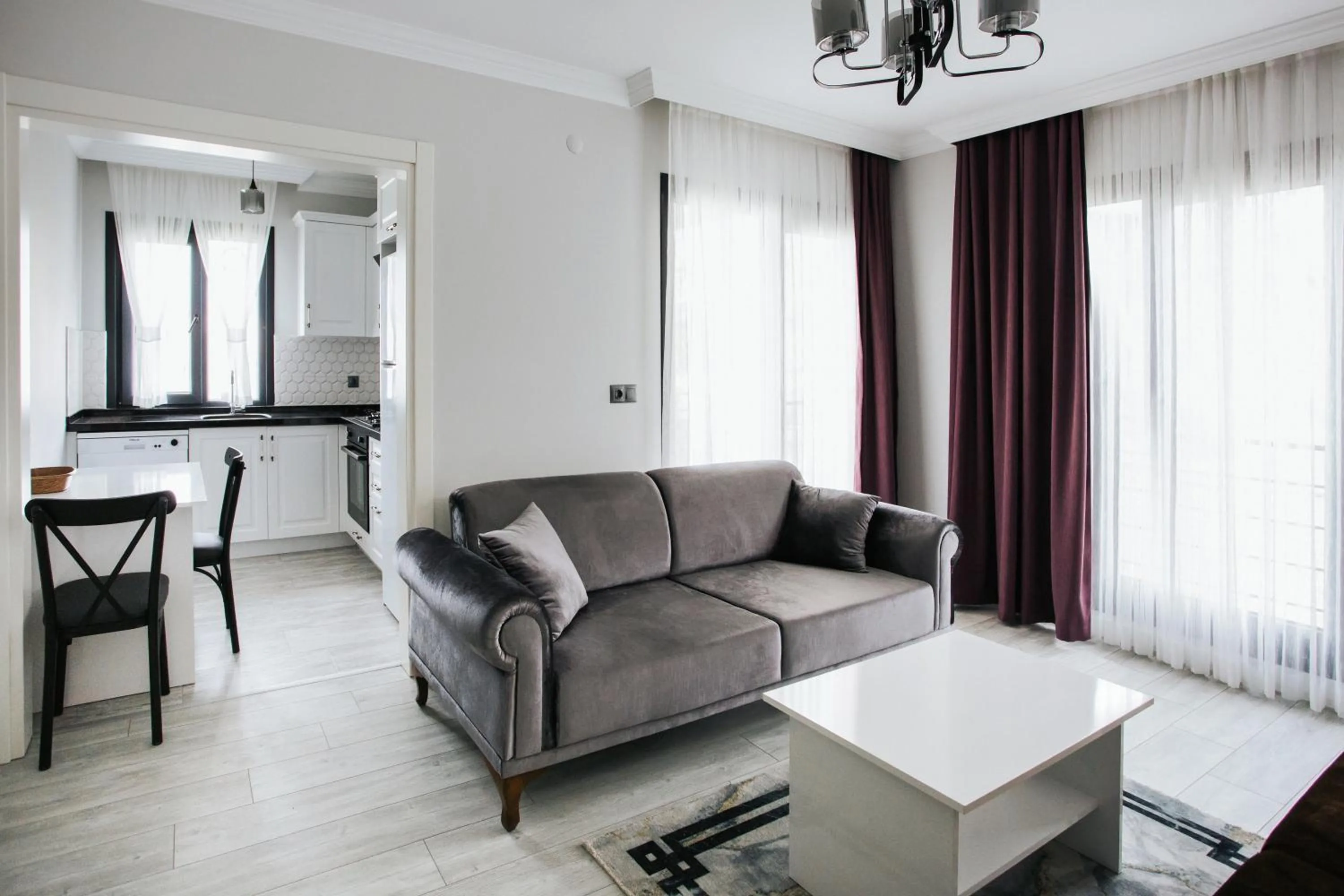 Living room in Melissa Suite