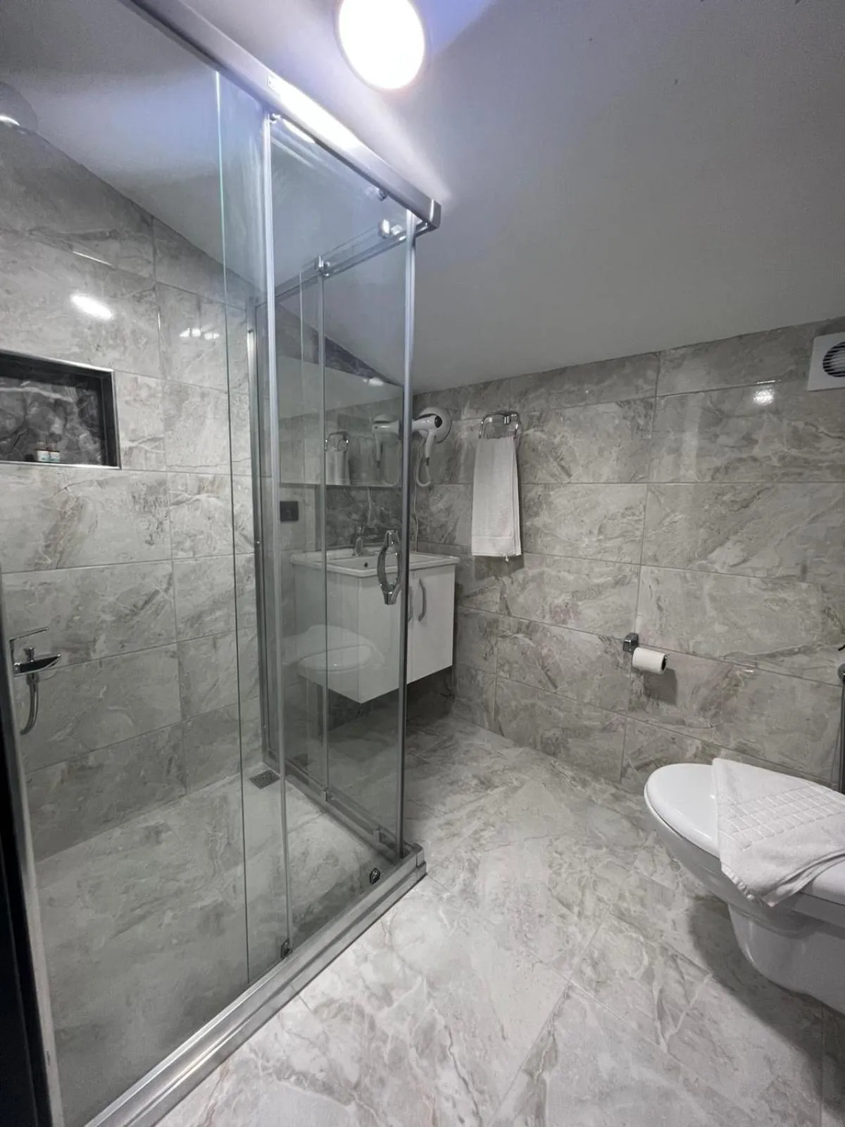 Shower in Melissa Suite