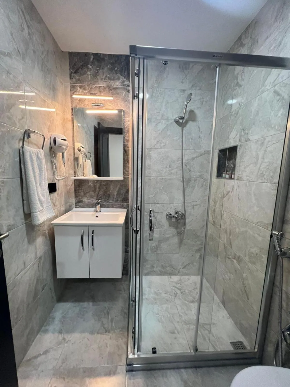 Shower in Melissa Suite