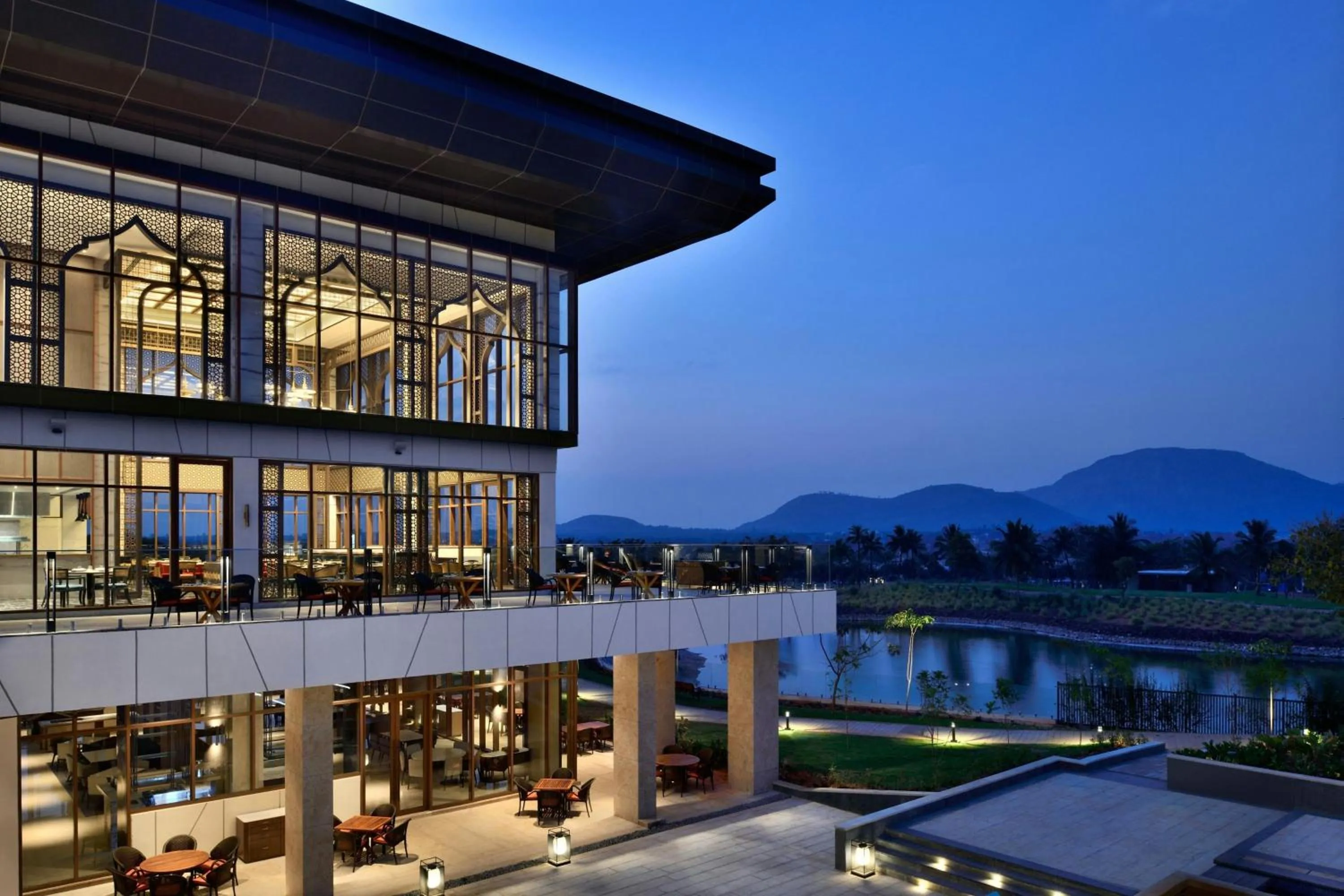 Restaurant/places to eat in JW Marriott Hotel Bengaluru Prestige Golfshire Resort & Spa