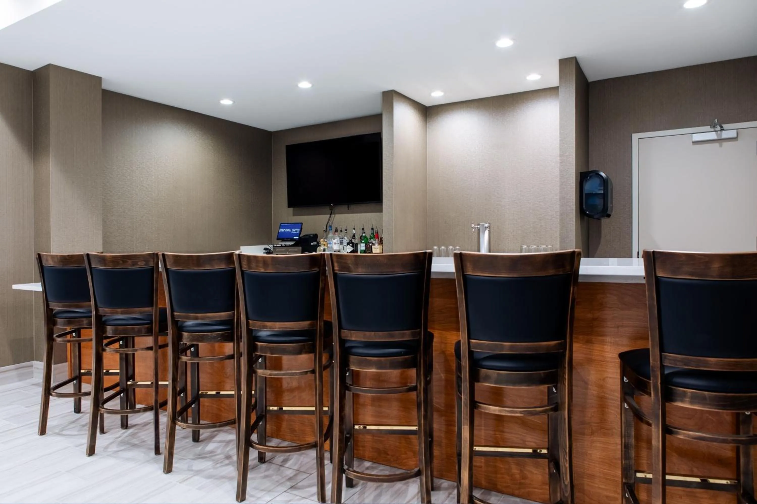Lounge or bar in SpringHill Suites by Marriott Chester