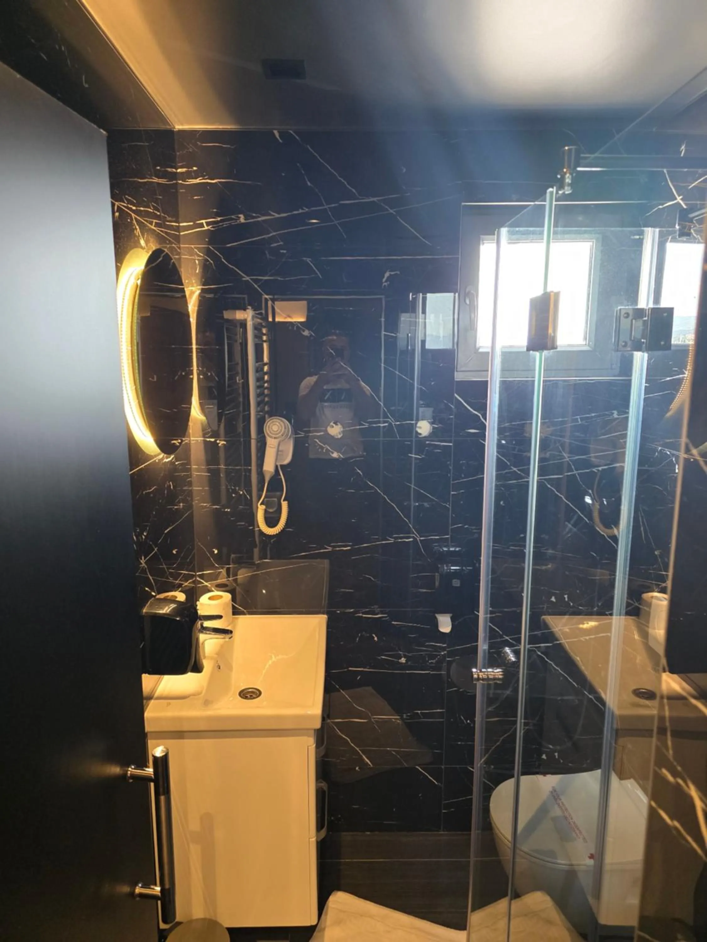 Shower in Hotel Carpe Diem