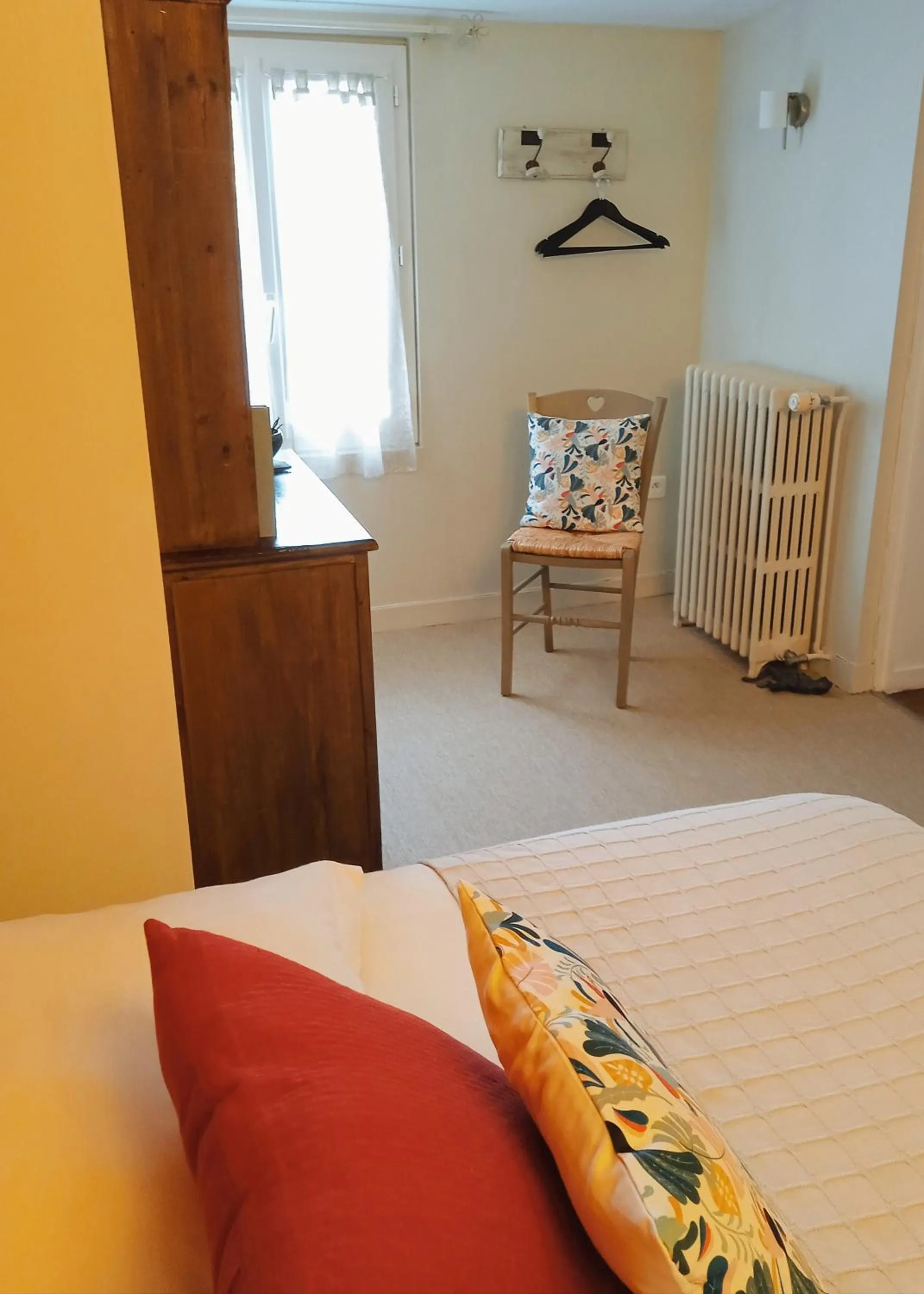 Bedroom, Bed in Chambre d'Hôtes - l'Ephémère