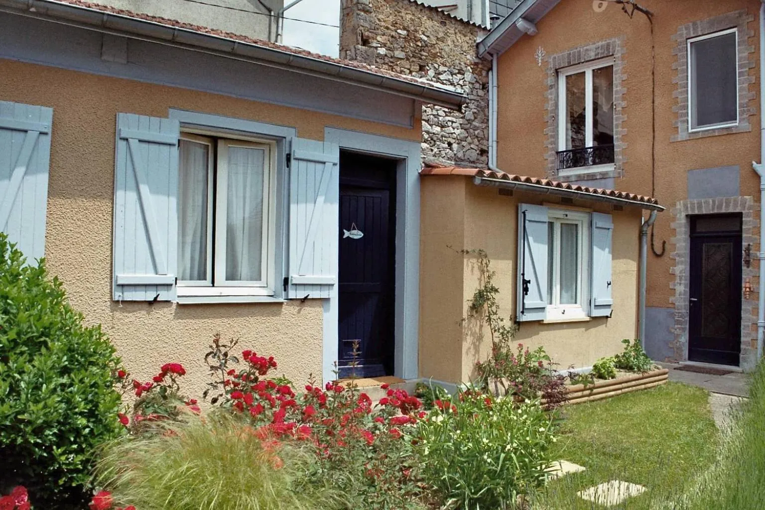 Facade/entrance in Chambre d'Hôtes - l'Ephémère