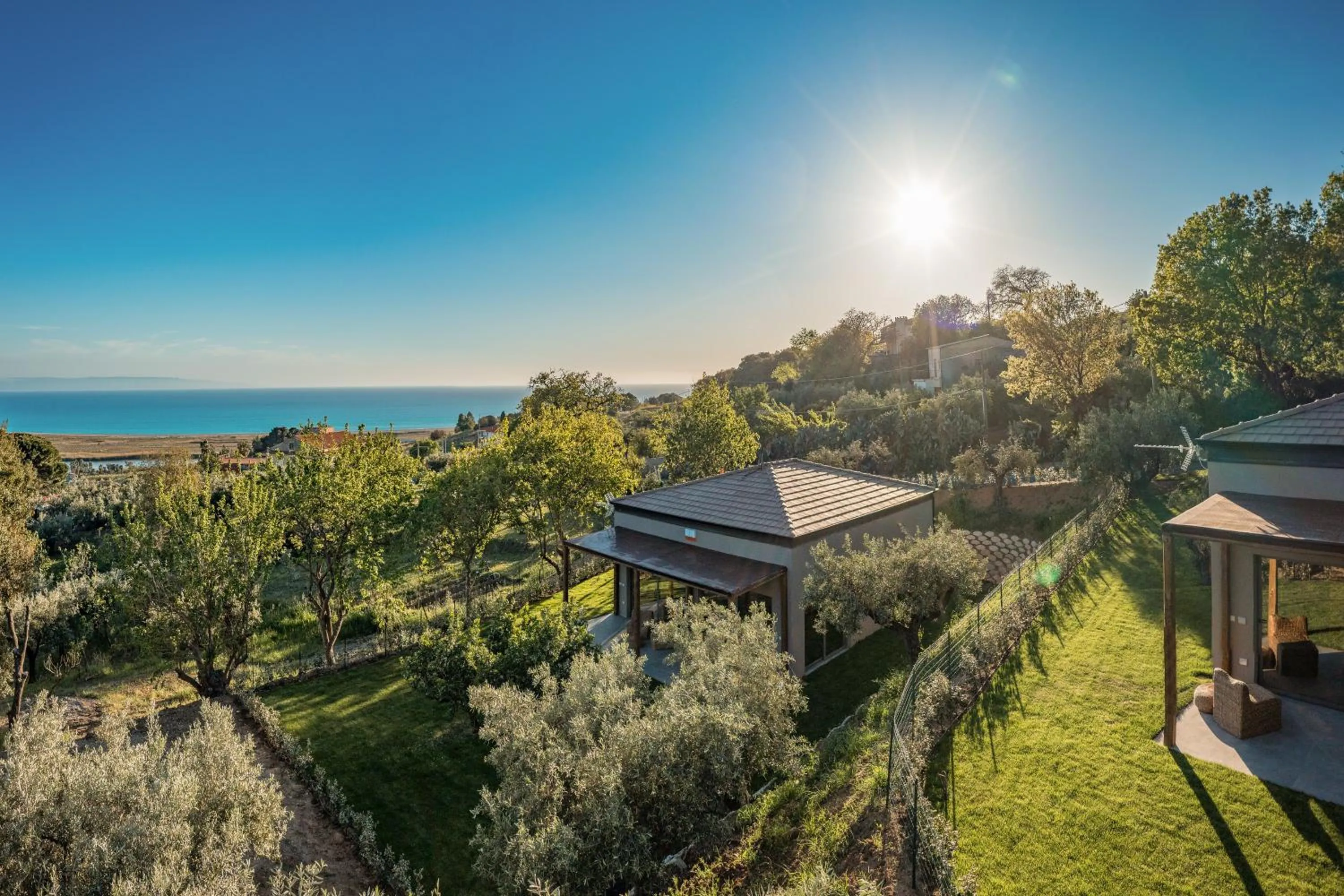 Natural landscape in Hang Loose Cottage Hotel & Resort 4 stelle Gizzeria Calabria