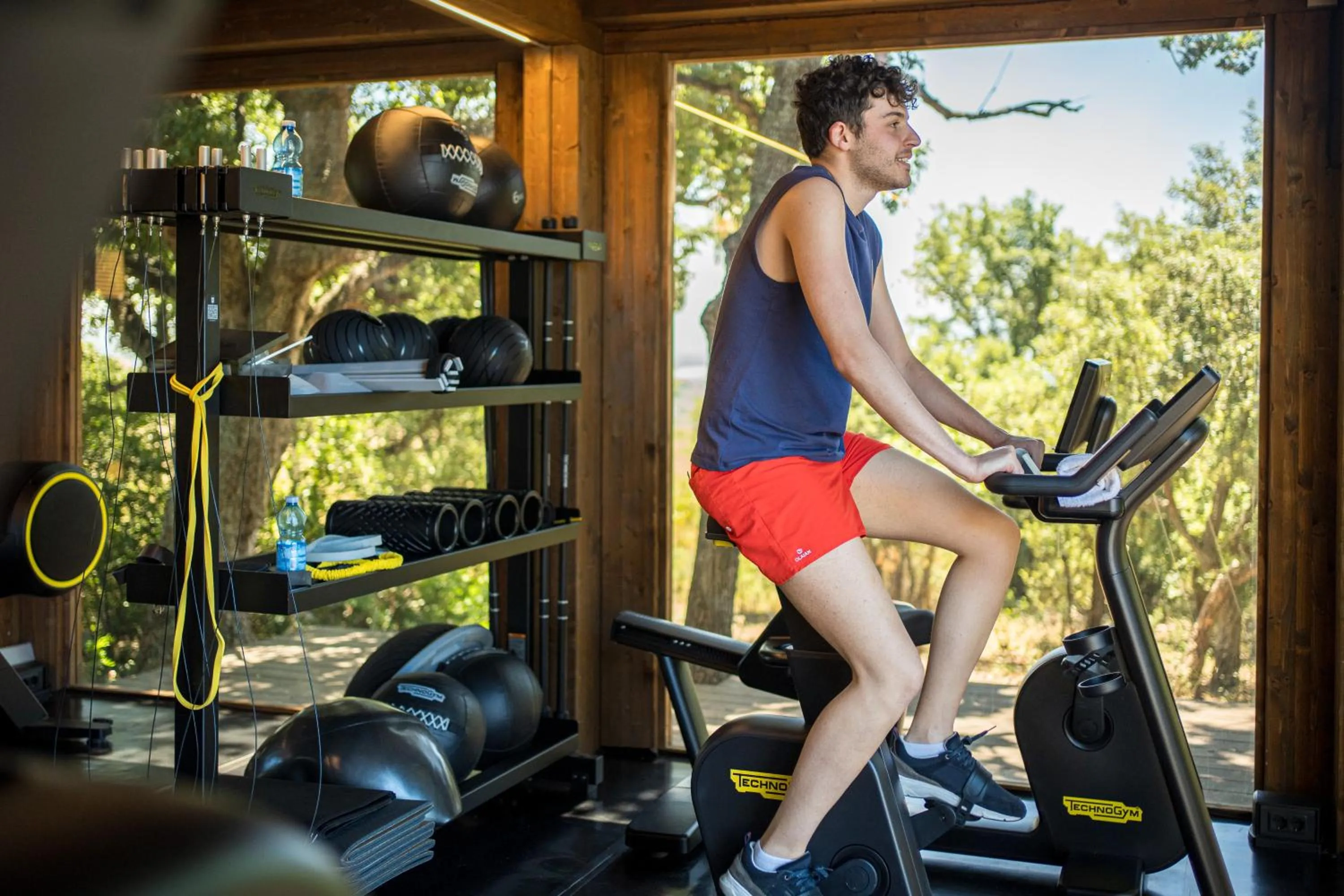 People in Hang Loose Cottage Hotel & Resort 4 stelle Gizzeria Calabria