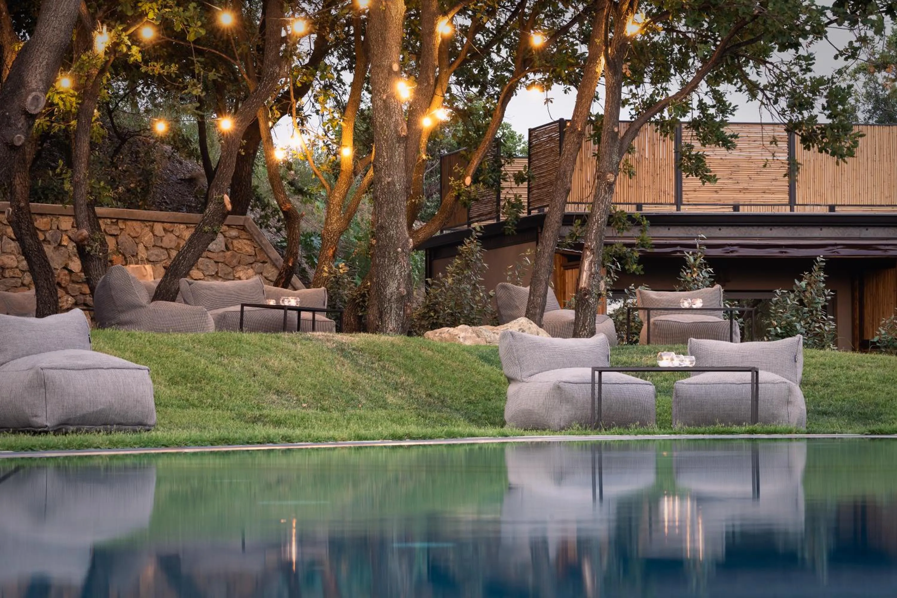 Property building in Hang Loose Cottage Hotel & Resort 4 stelle Gizzeria Calabria