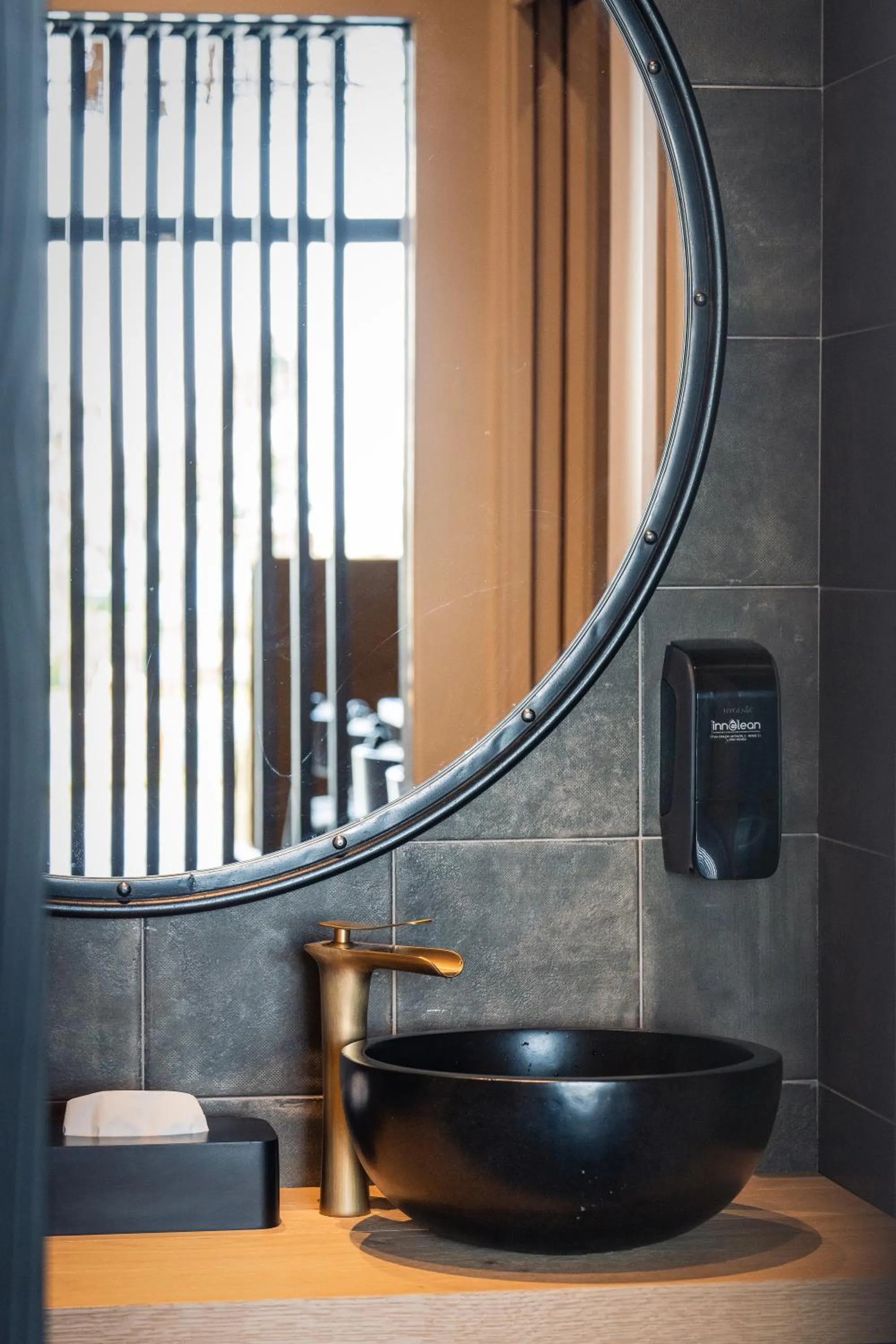 Bathroom in Hang Loose Cottage Hotel & Resort 4 stelle Gizzeria Calabria