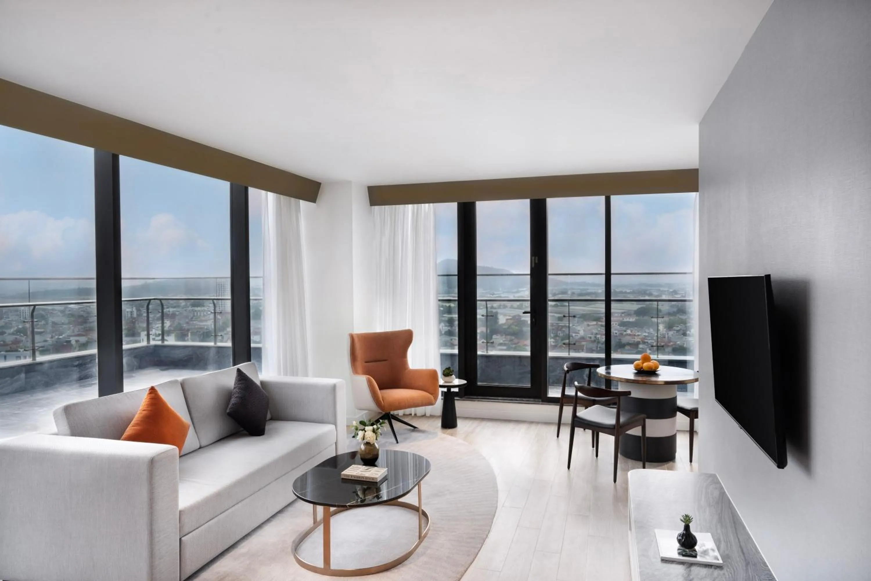 Photo of the whole room in Crowne Plaza Vinh Yen City Centre by IHG