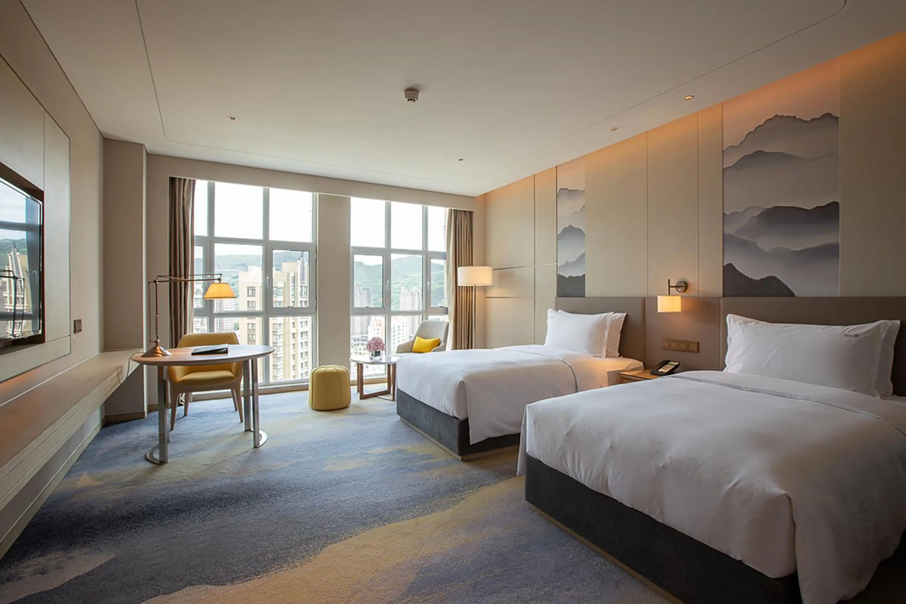 Photo of the whole room, Bed in Holiday Inn Xining Datong by IHG