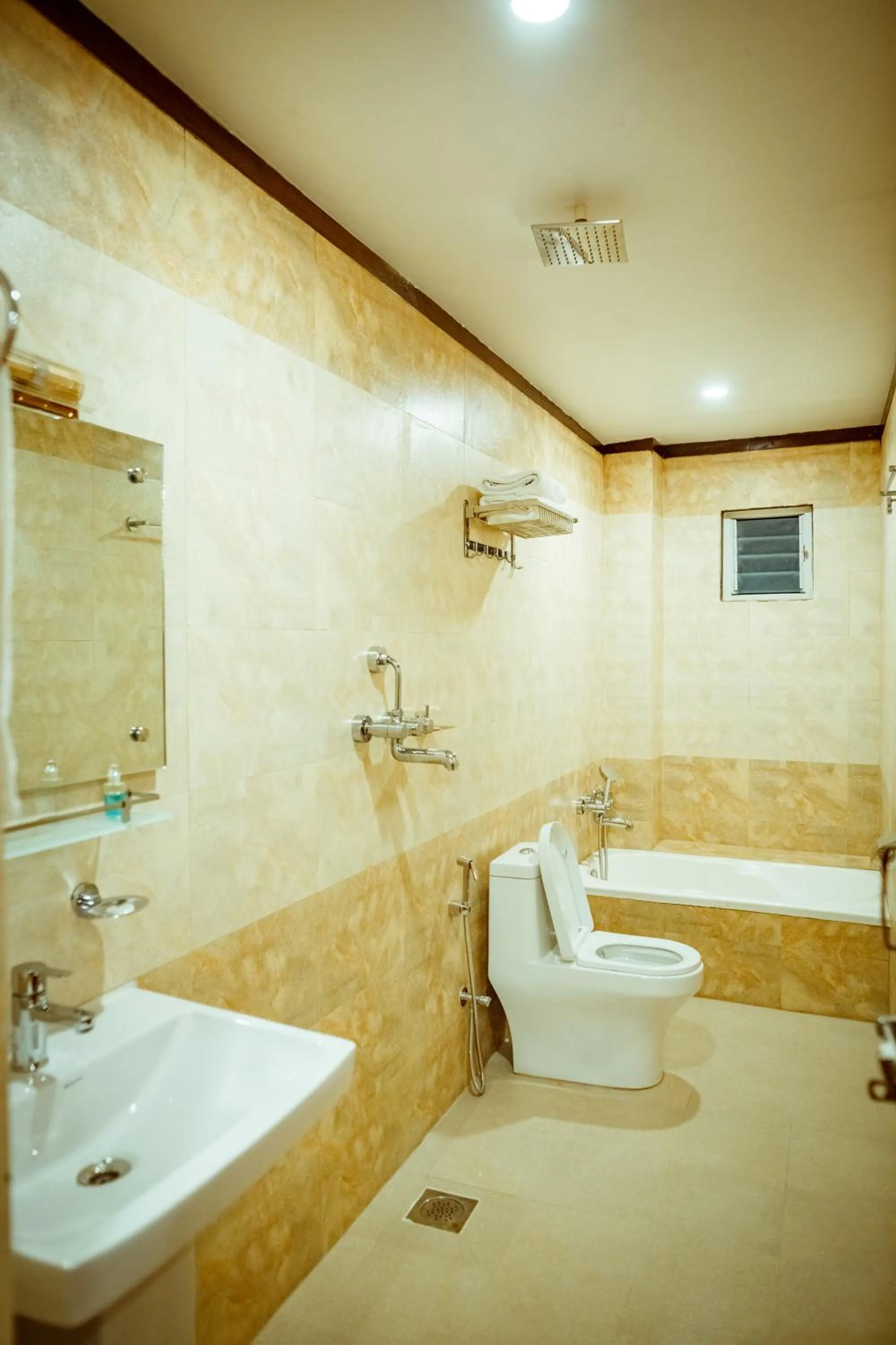 Shower in Paradise Boutique Hotel