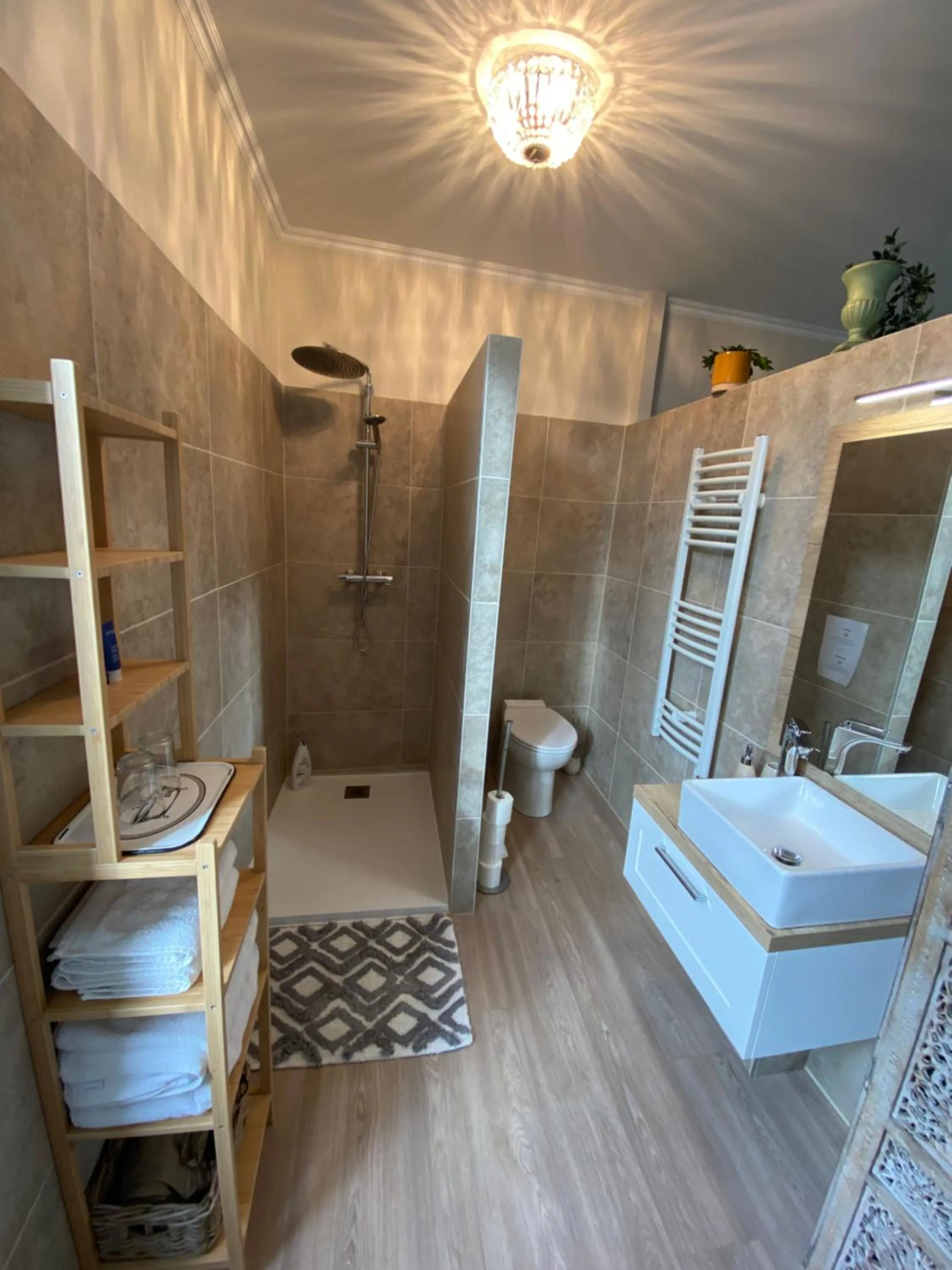 Bathroom in La Maison 64 Chambre D'Hôtes