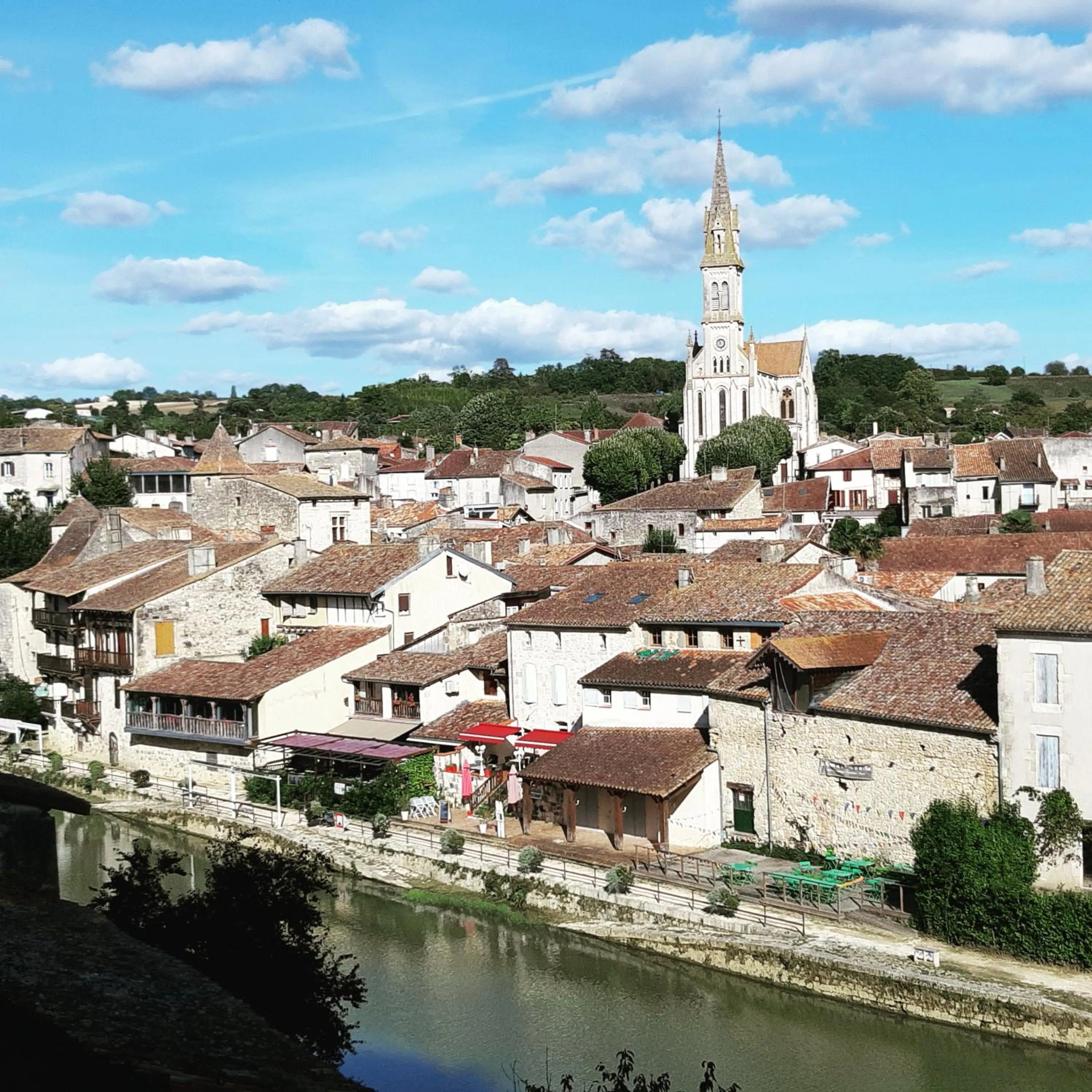 Nearby landmark in La Maison 64 Chambre D'Hôtes