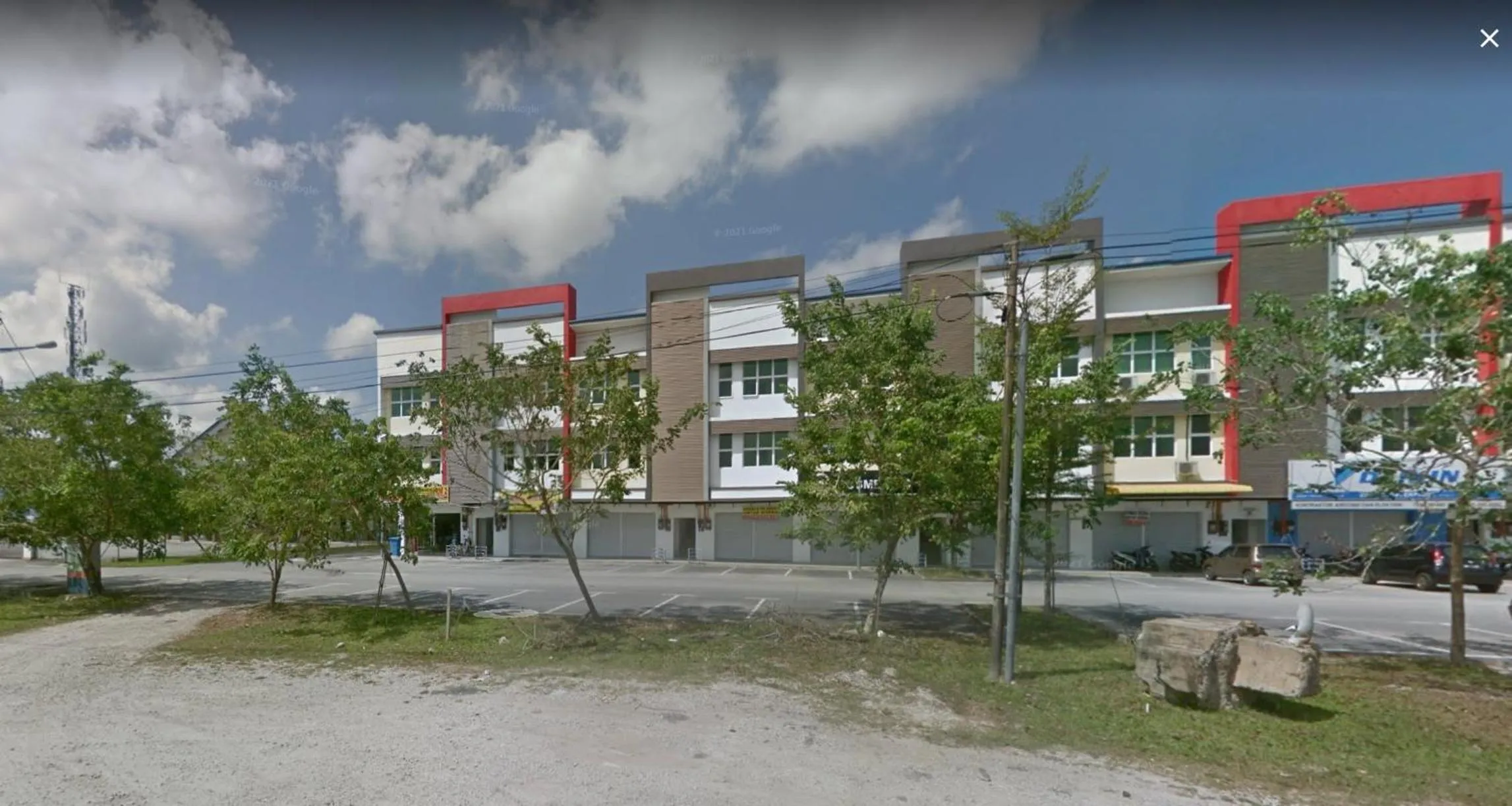 Facade/entrance in OYO 90471 Hotel Tepoh