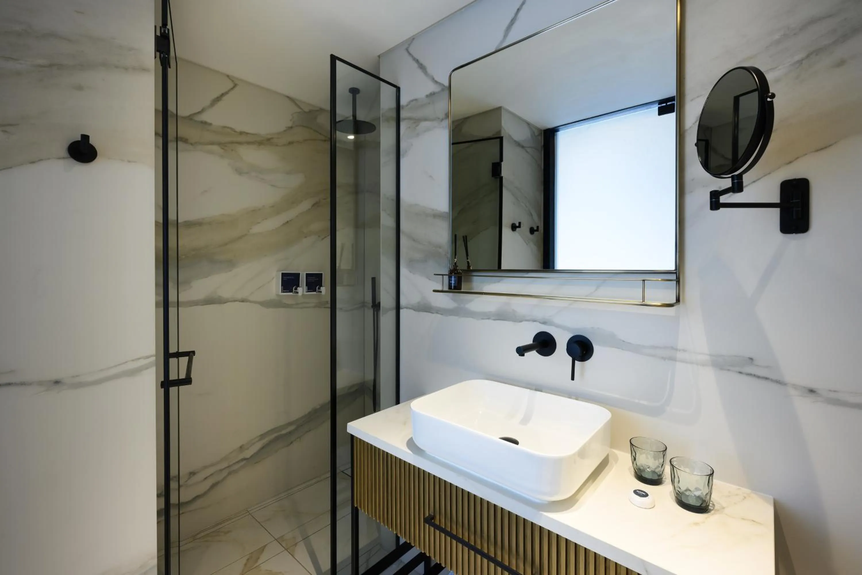 Bathroom in Alberto by Isrotel Design