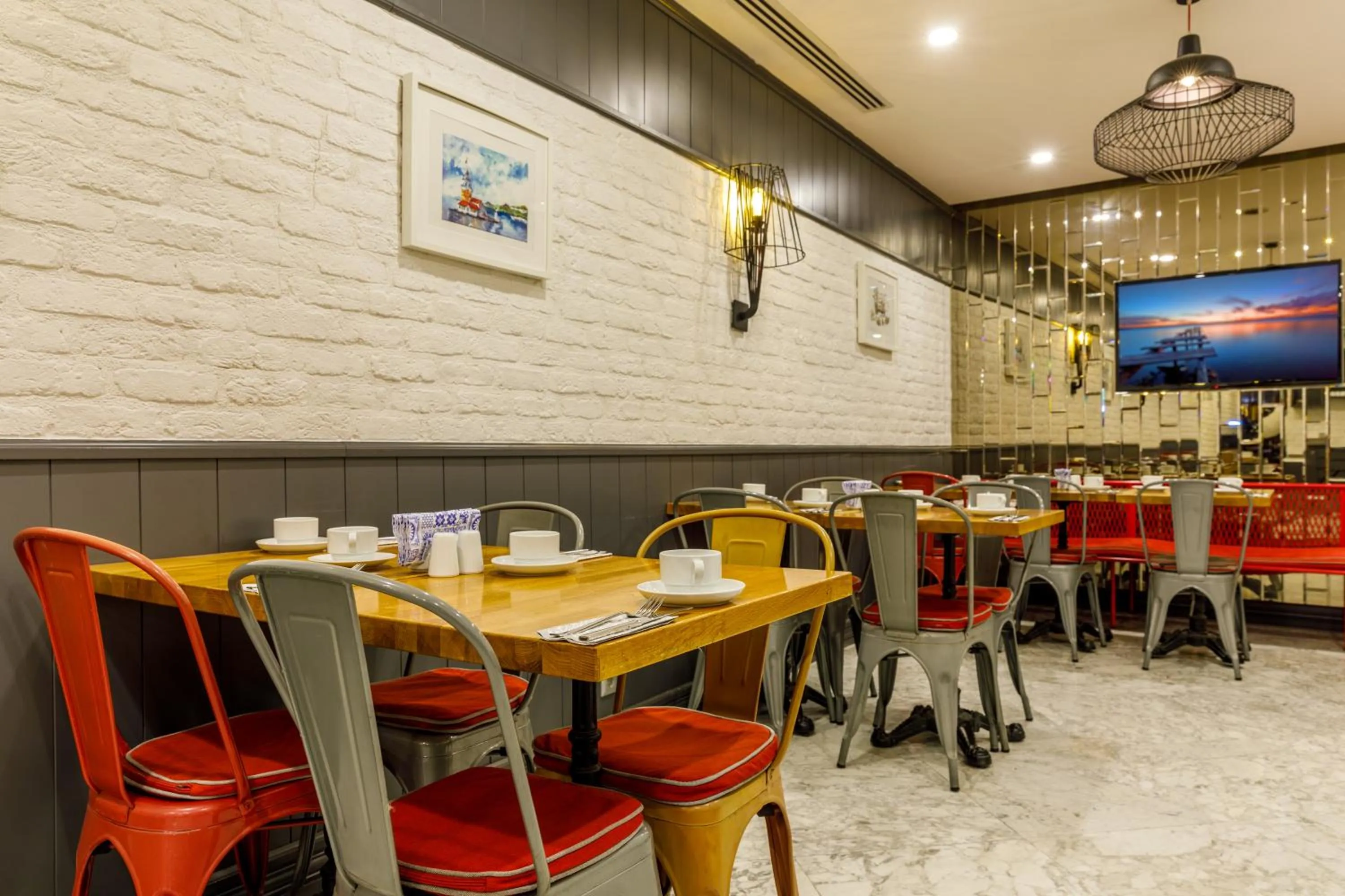 Restaurant/places to eat in La Porte de Taksim