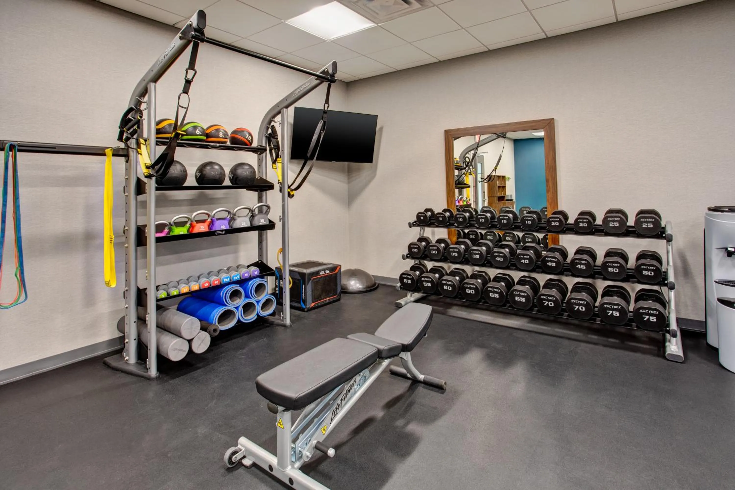 Fitness centre/facilities in Hampton Inn Paris, Tn