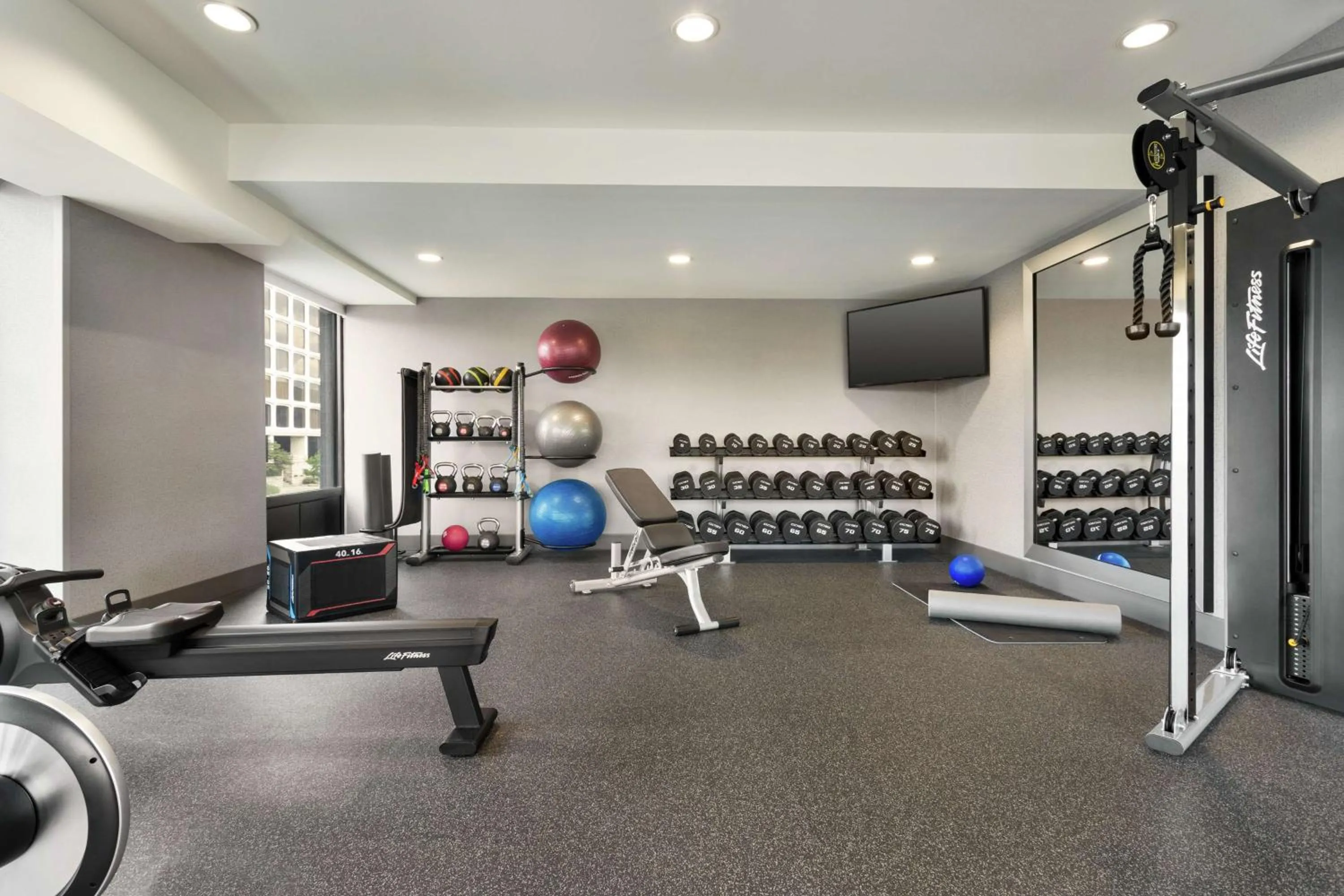 Fitness centre/facilities in Home2 Suites By Hilton Minneapolis University Area