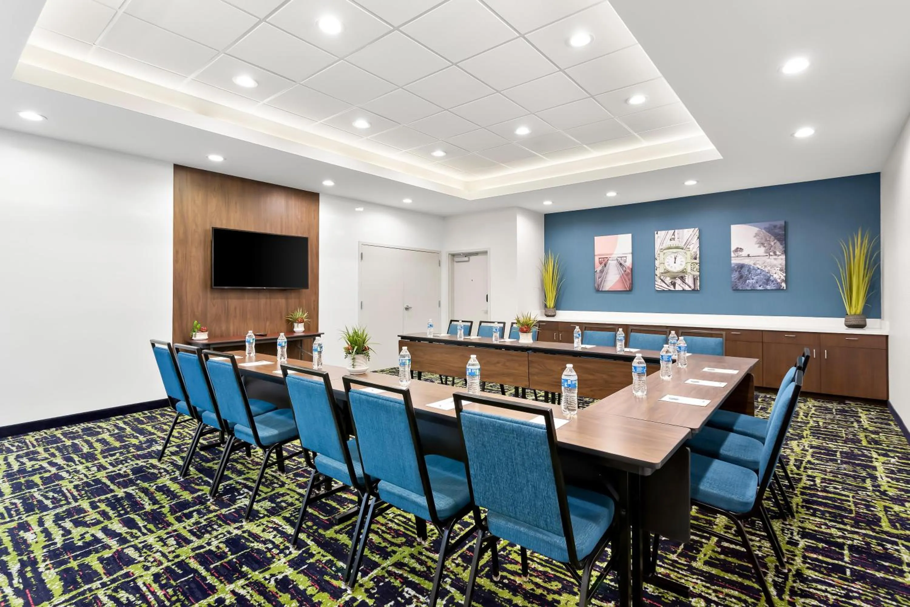 Meeting/conference room in Hampton Inn By Hilton Huntley Chicago