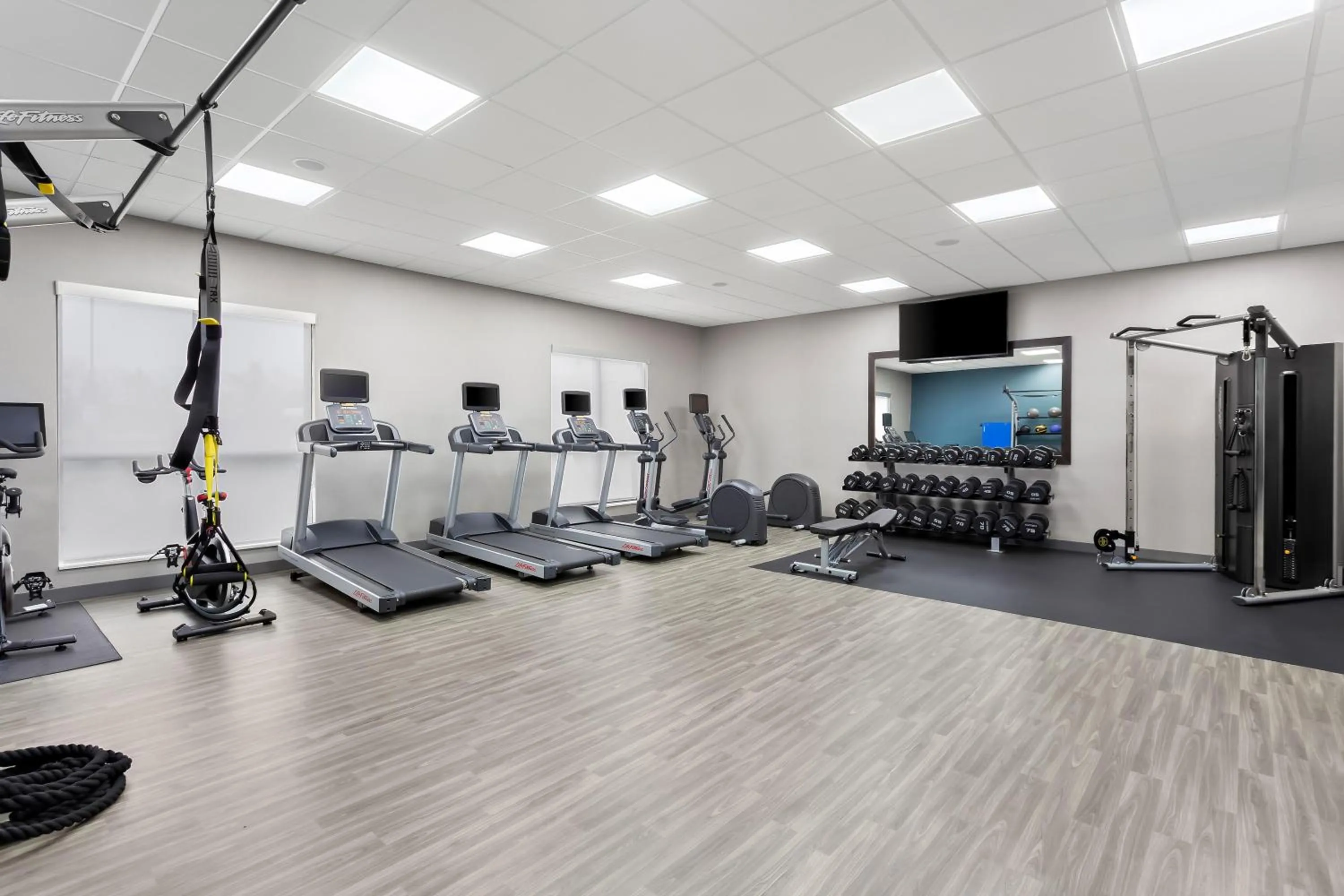 Fitness centre/facilities in Hampton Inn By Hilton Huntley Chicago