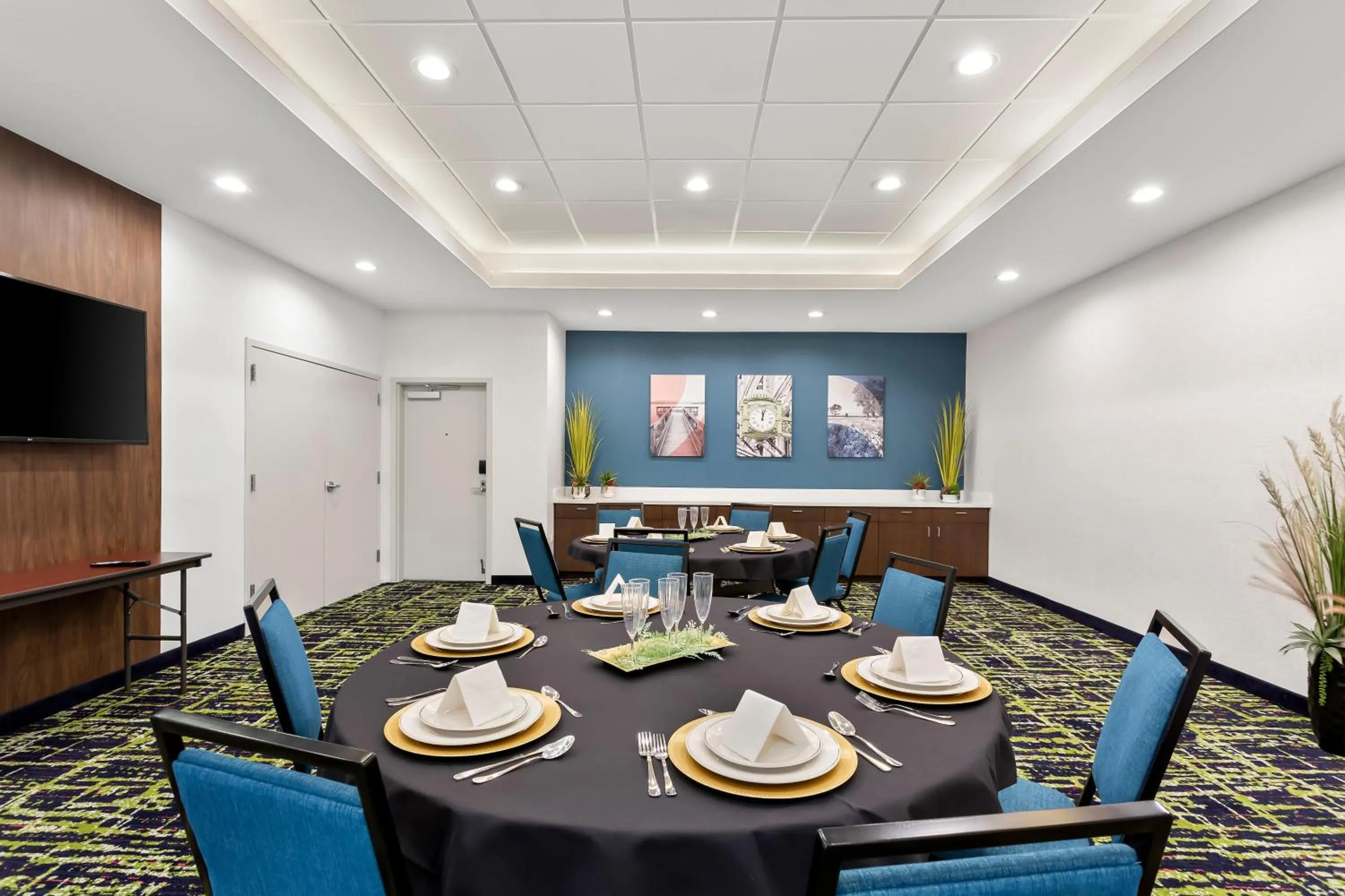 Meeting/conference room in Hampton Inn By Hilton Huntley Chicago