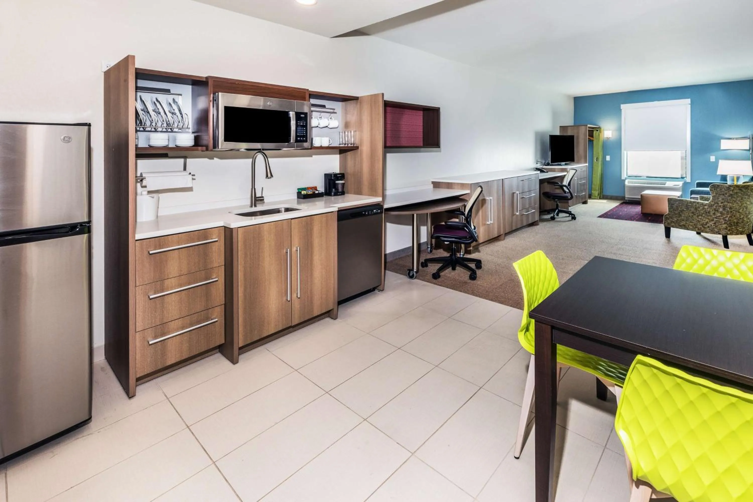 Kitchen or kitchenette in Home2 Suites By Hilton Weatherford