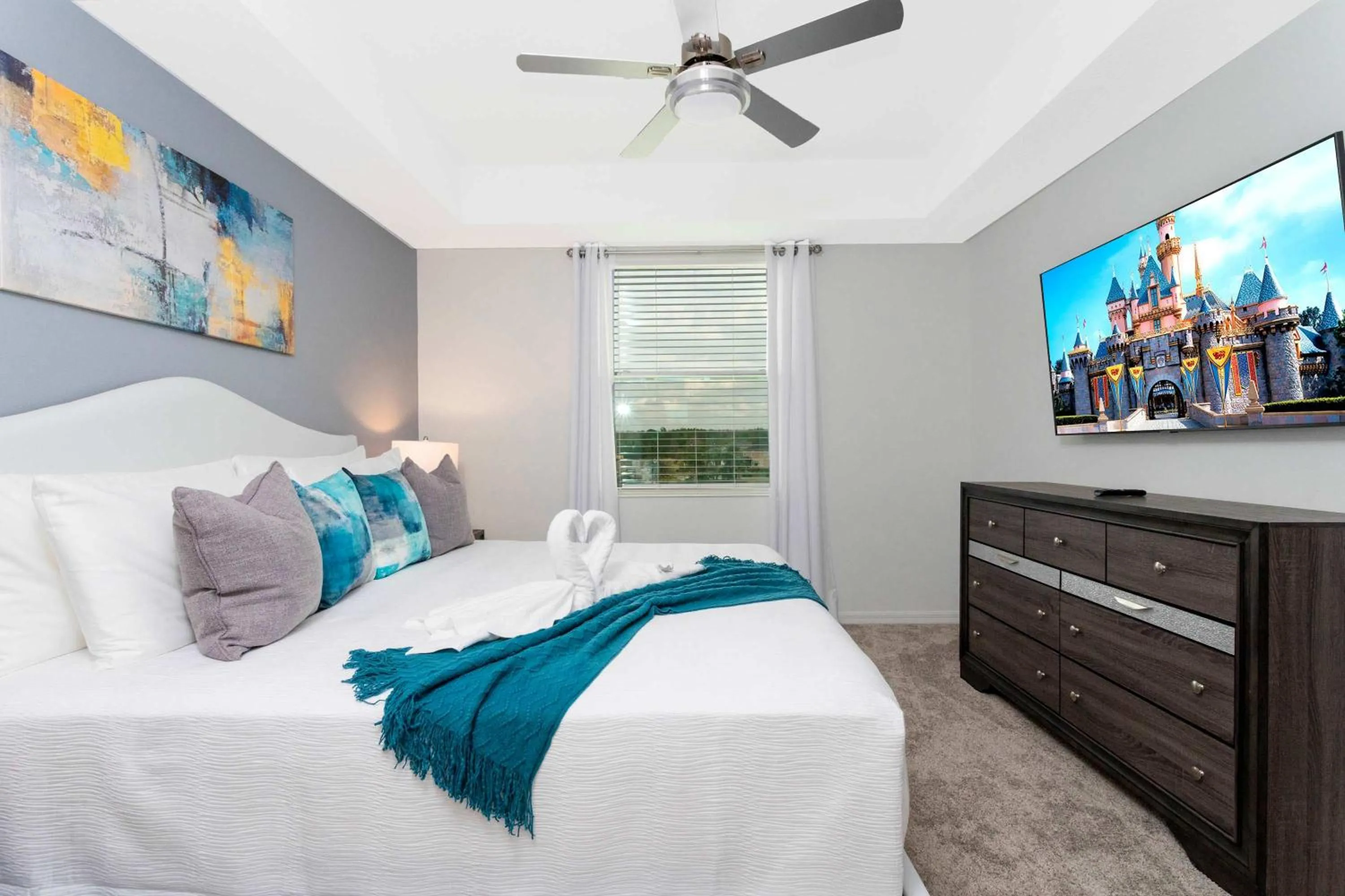 Bed in Gorgeous 2 Bedroom Apartment Close to Disney 305 31911