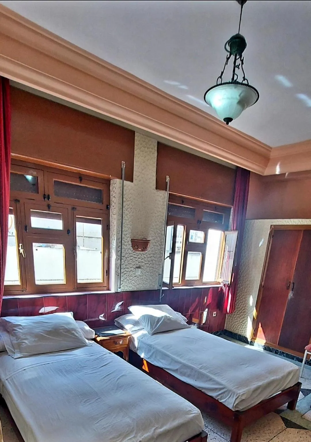 Bed in Hôtel National